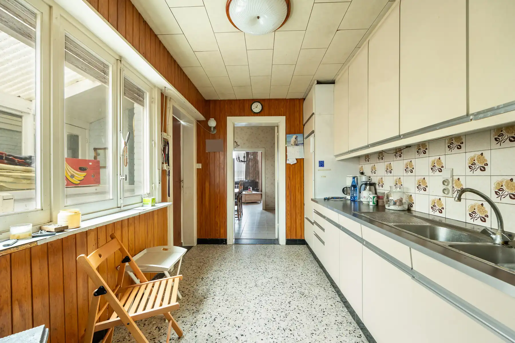 Totaal te renoveren EGW met 2 slpk, diepe tuin en fietsgang foto 7