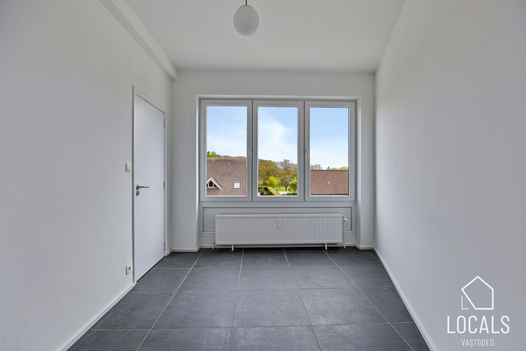 Mooi gerenoveerd 3-slaapkamerappartement te Nieuwerkerken foto 7