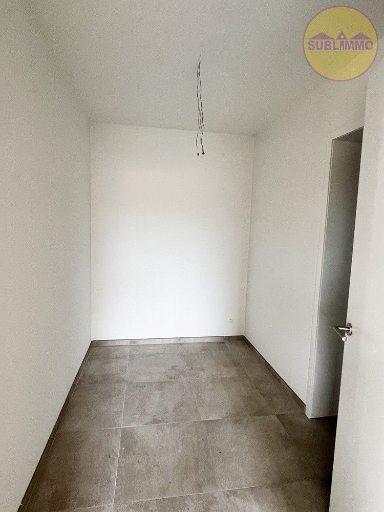 Nieuwbouwwoning met 3 slaapkamers op een perceel van 365m². foto 15