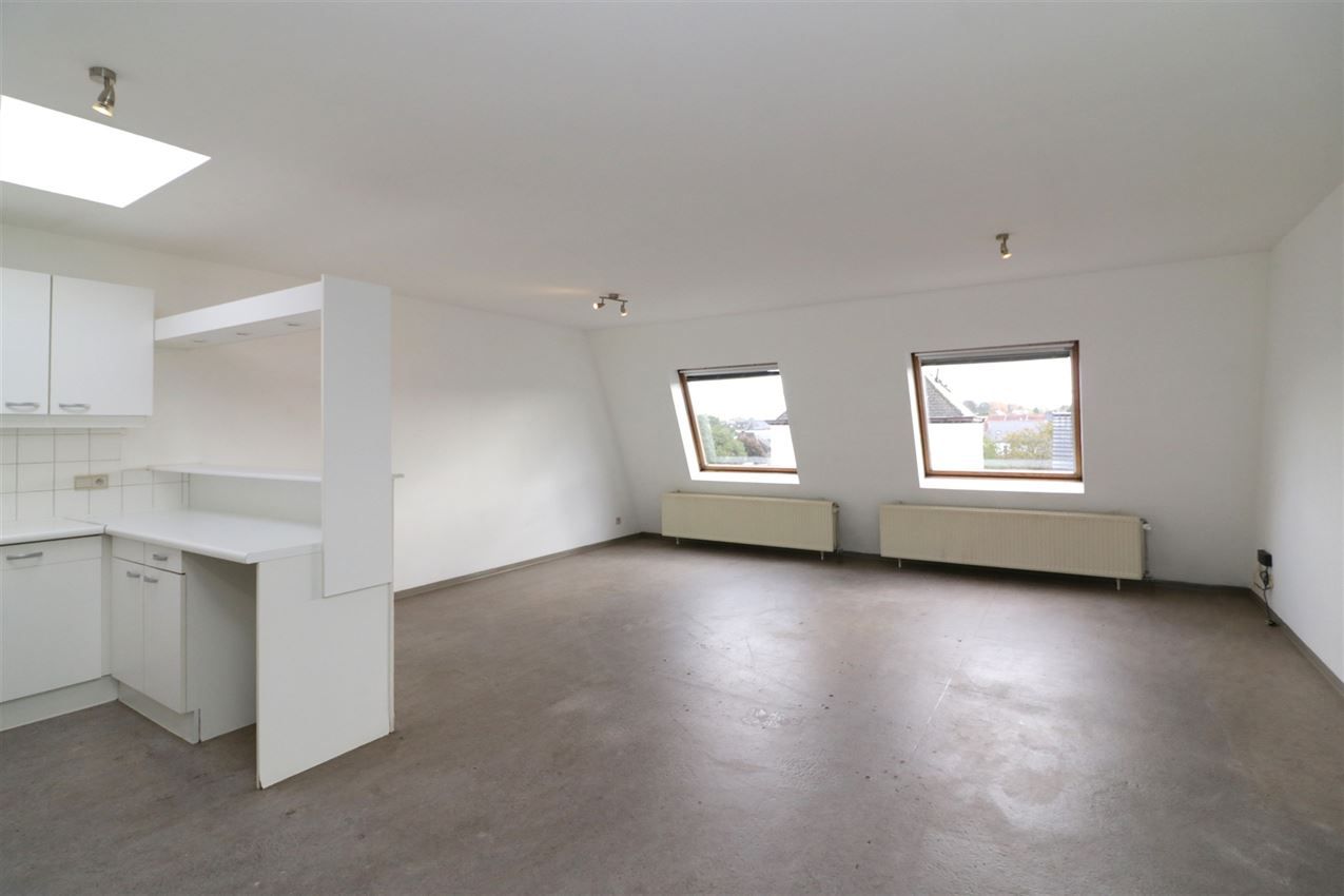 Appartement, twee slaapkamers, autostaanplaats in centrum foto 5