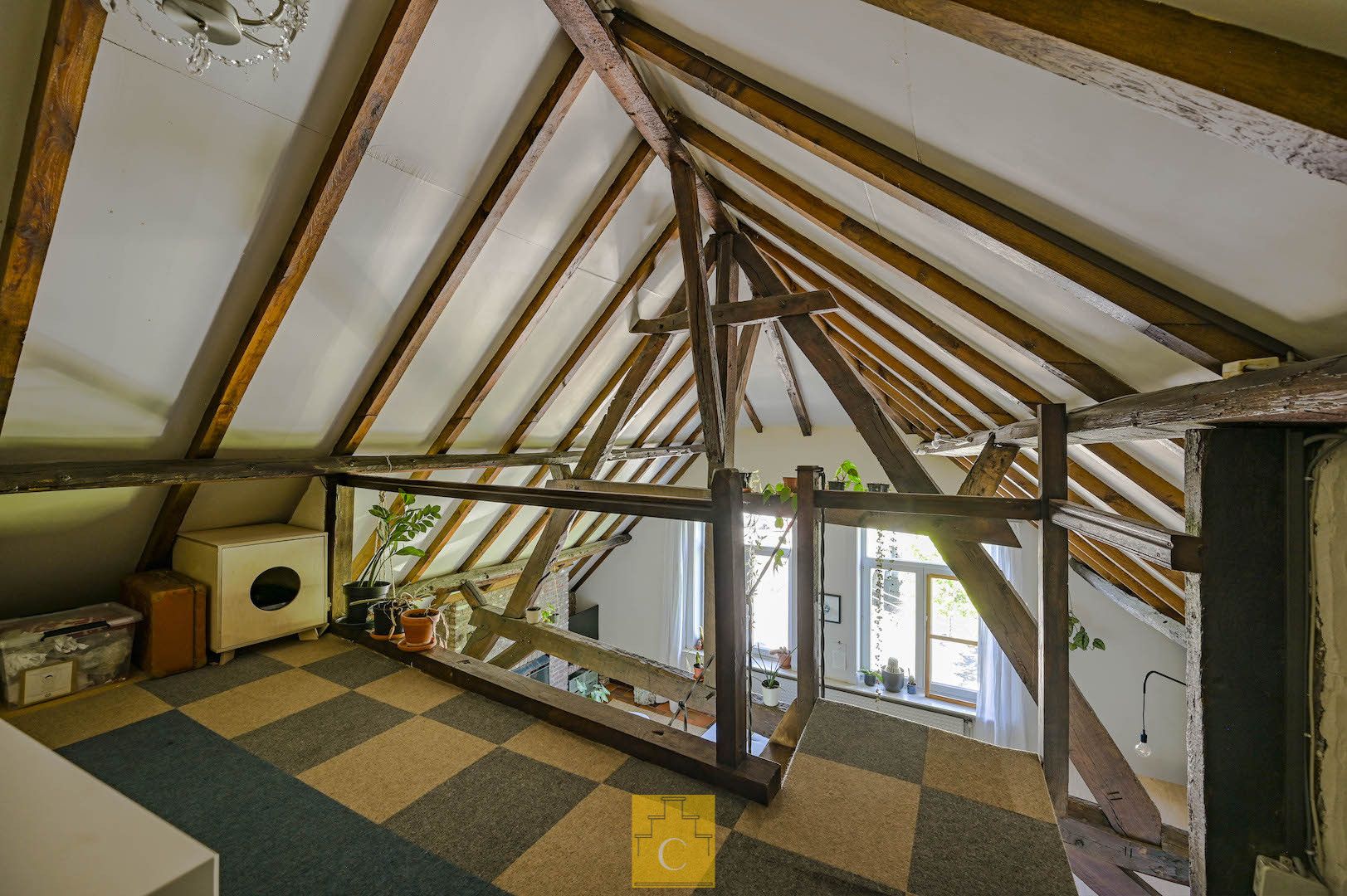 ruim dakappartement in herenhuis aan de Potterierei foto 18