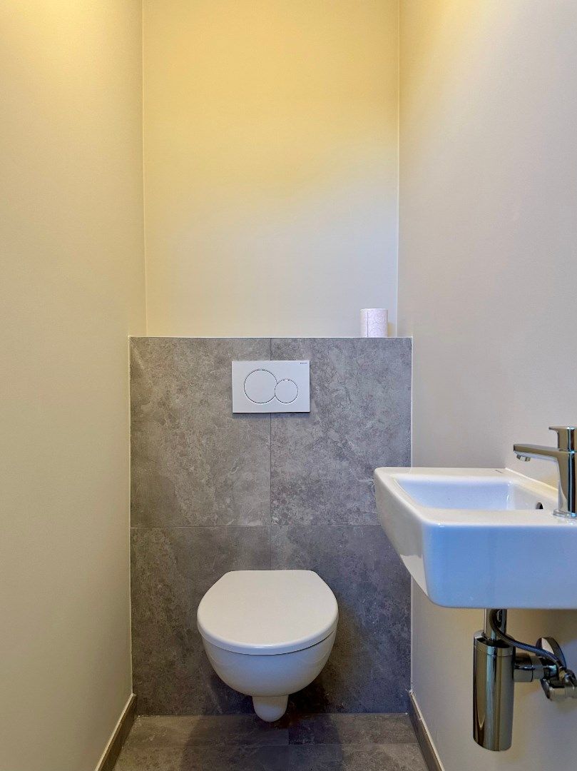 Nieuwbouwwoning in rustige woonwijk foto 9