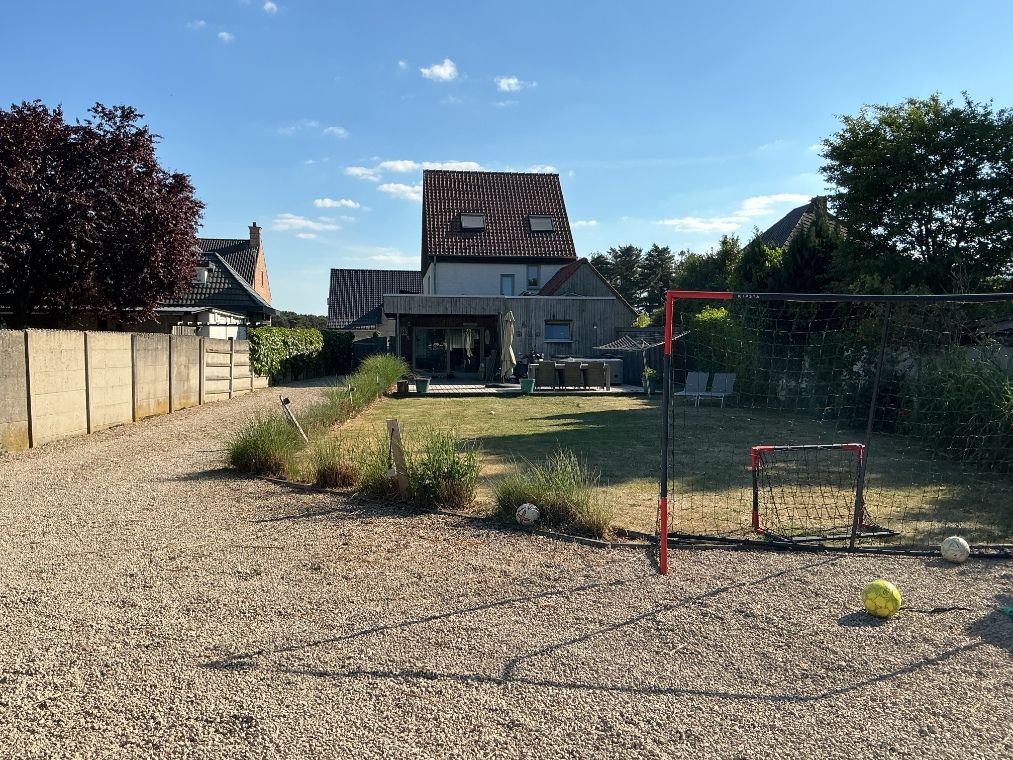 Energiezuinige woning met zonnepanelen, 3 grote slaapkamers, mooie tuin met bergplaats, zalig uitzicht foto 33