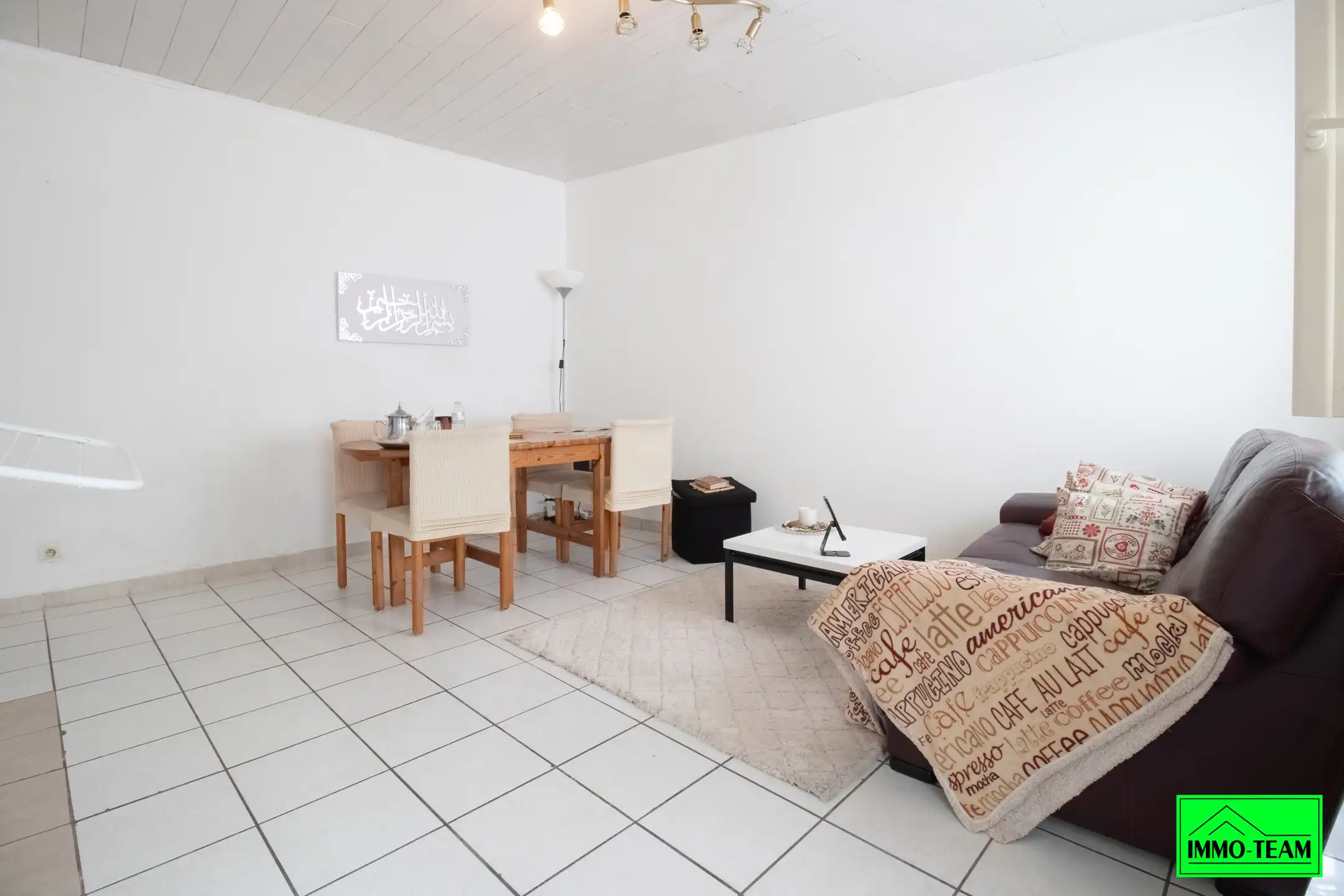 2-gevelwoning  met 1 slaapkamer op wandelafstand station foto 3