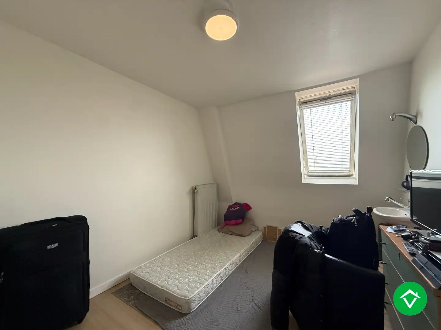 Instapklaar dakappartement met 4 slaapkamers met 2 terrassen en autostaanplaats te Roeselare foto 18