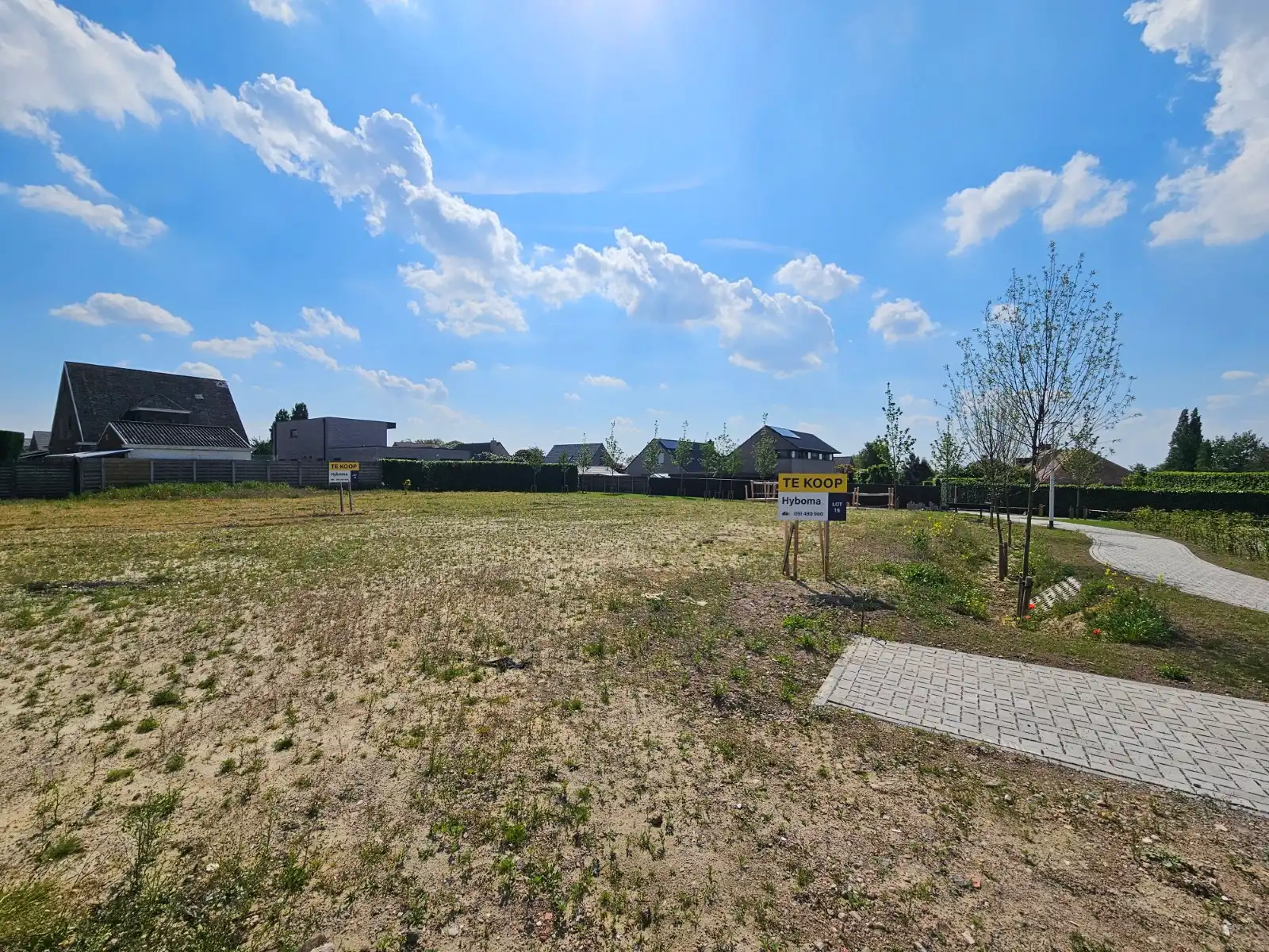 Grond te koop foto {{pictureIndex}}