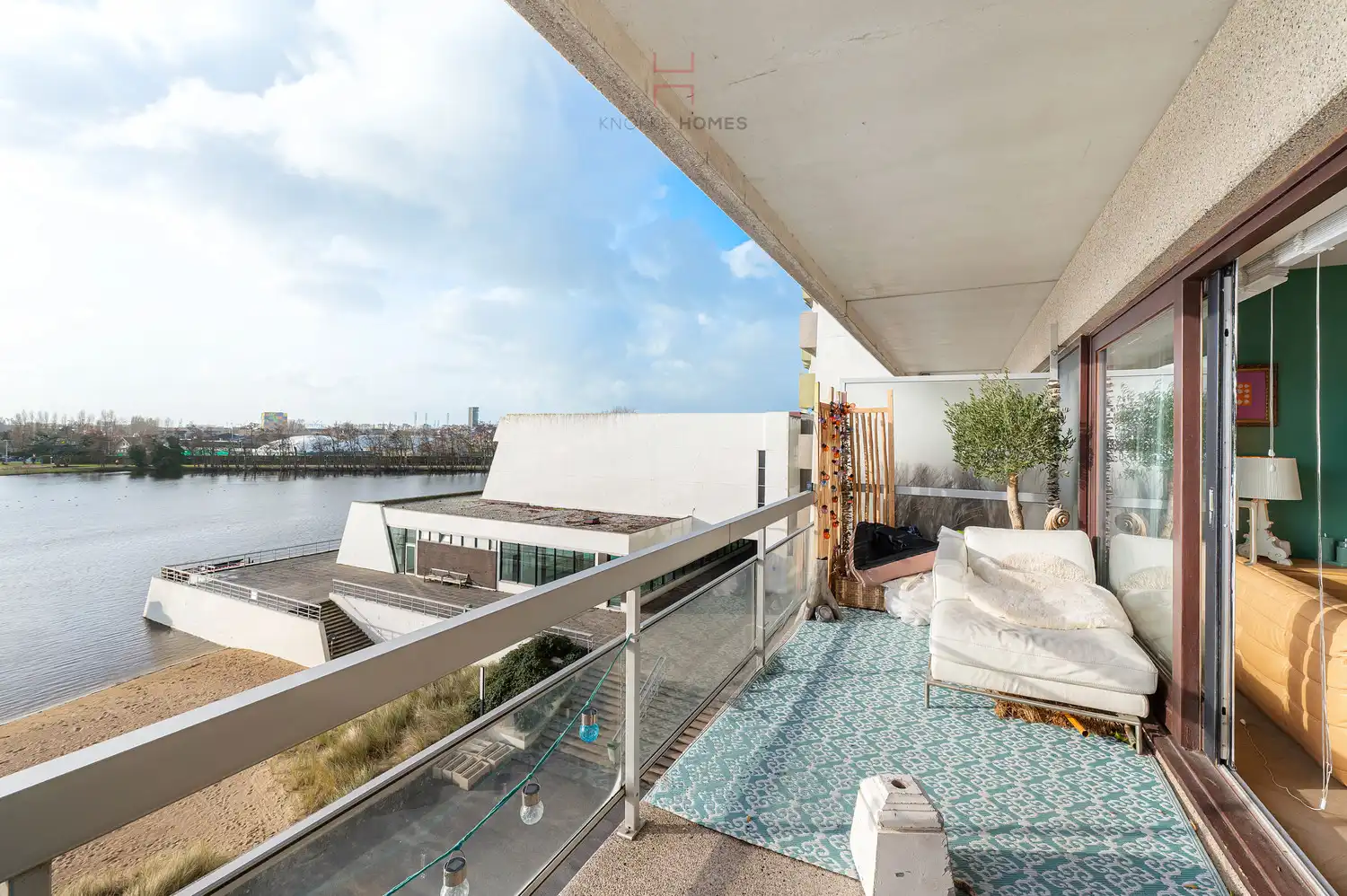 Instapklaar vernieuwd vakantie-appartement met Zuidgericht terras en open zicht in Duinbergen foto 12