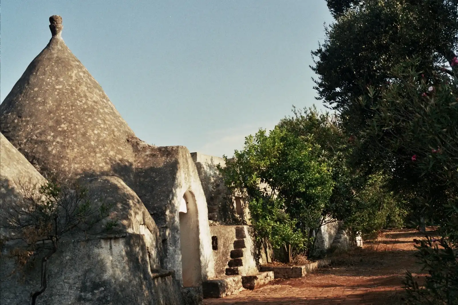 Twee fascinerende trulligroepen te koop in Puglia, Italia: An Italian Home away from Home foto 2