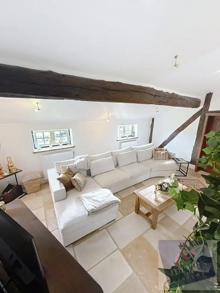 Hoeve met zwembad op 1,2 ha in Alken foto 5