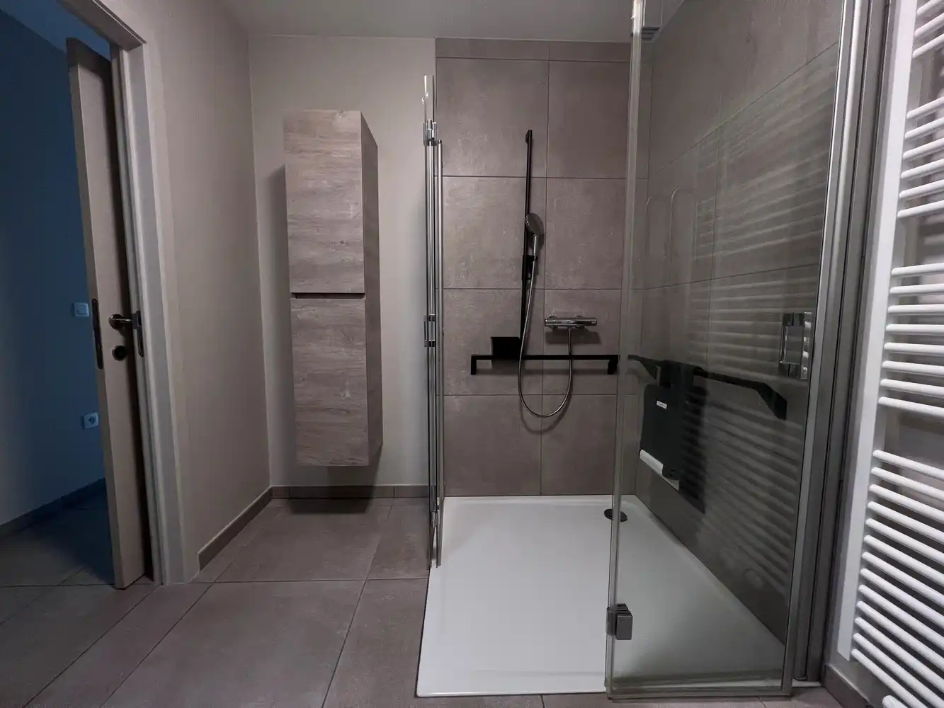 Instapklaar appartement/serviceflat met groot terras en gemeenschappelijke ontmoetingsruimte foto 9