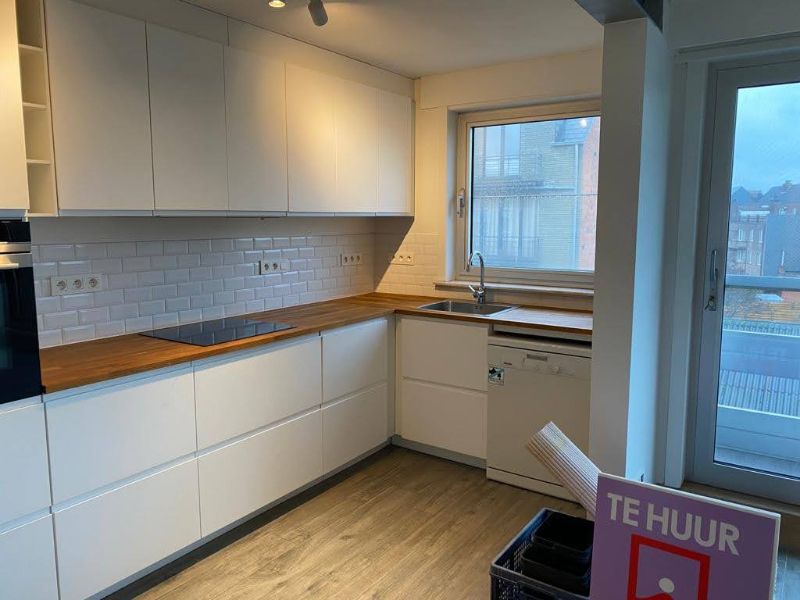 Ruim (±100m²) app met 2 slpk en autostaanplaats in hartje Geel foto 8