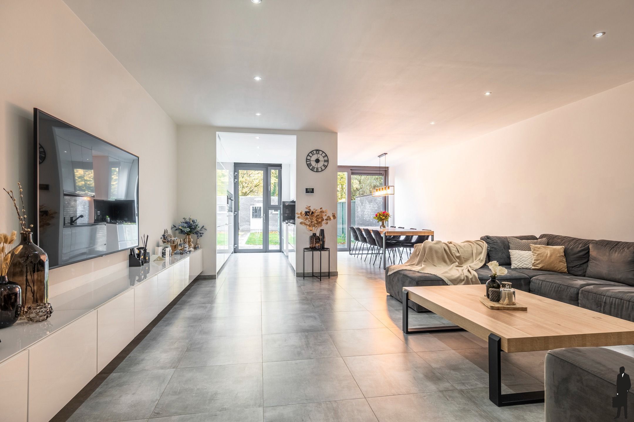 Welgelegen energiezuinige woning met 5 slpks en 2 badks foto 2