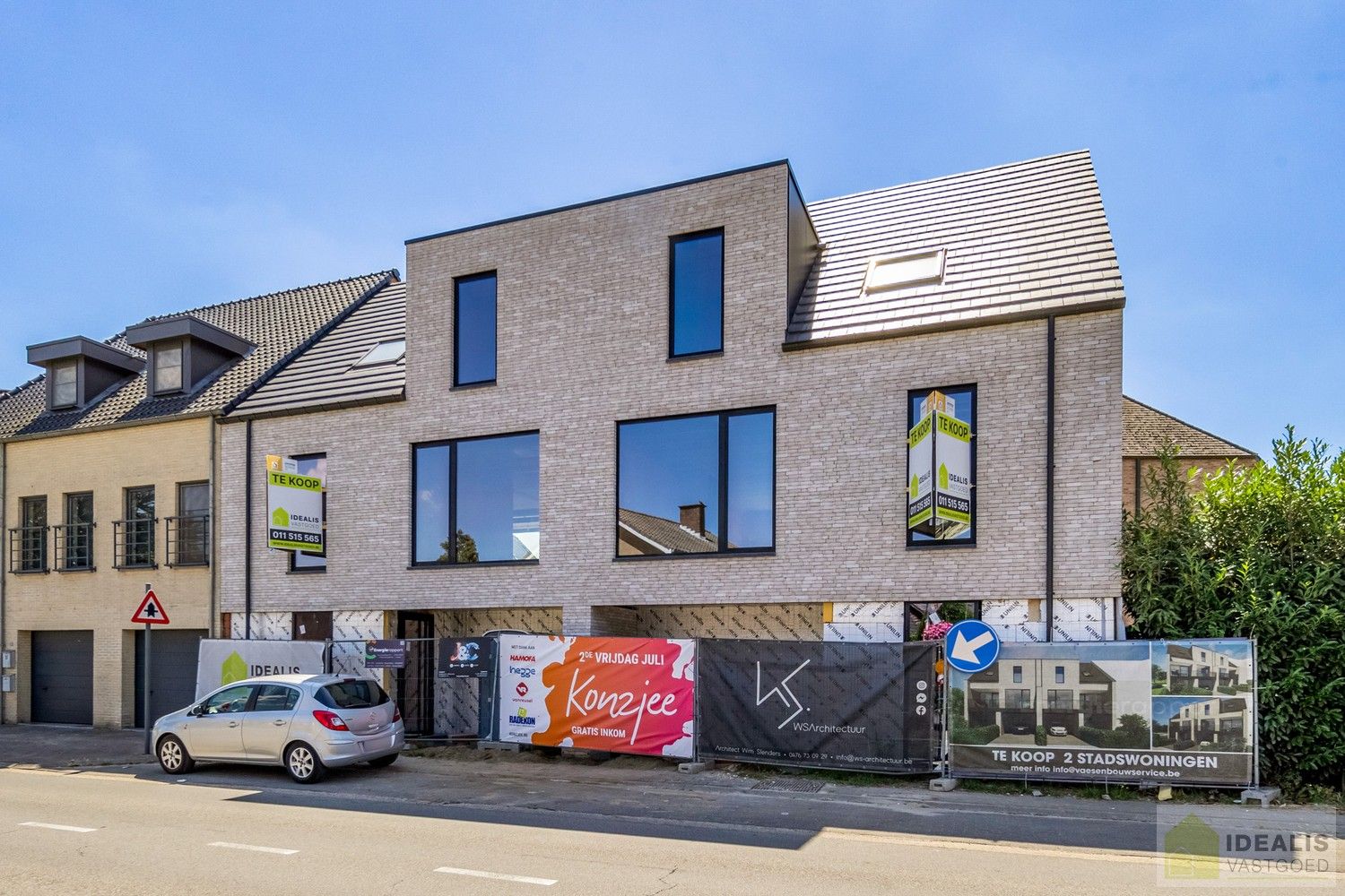 NIEUWBOUWWONING OP EEN TOP-LOCATIE MIDDEN IN HET CENTRUM VAN HAMONT foto {{pictureIndex}}