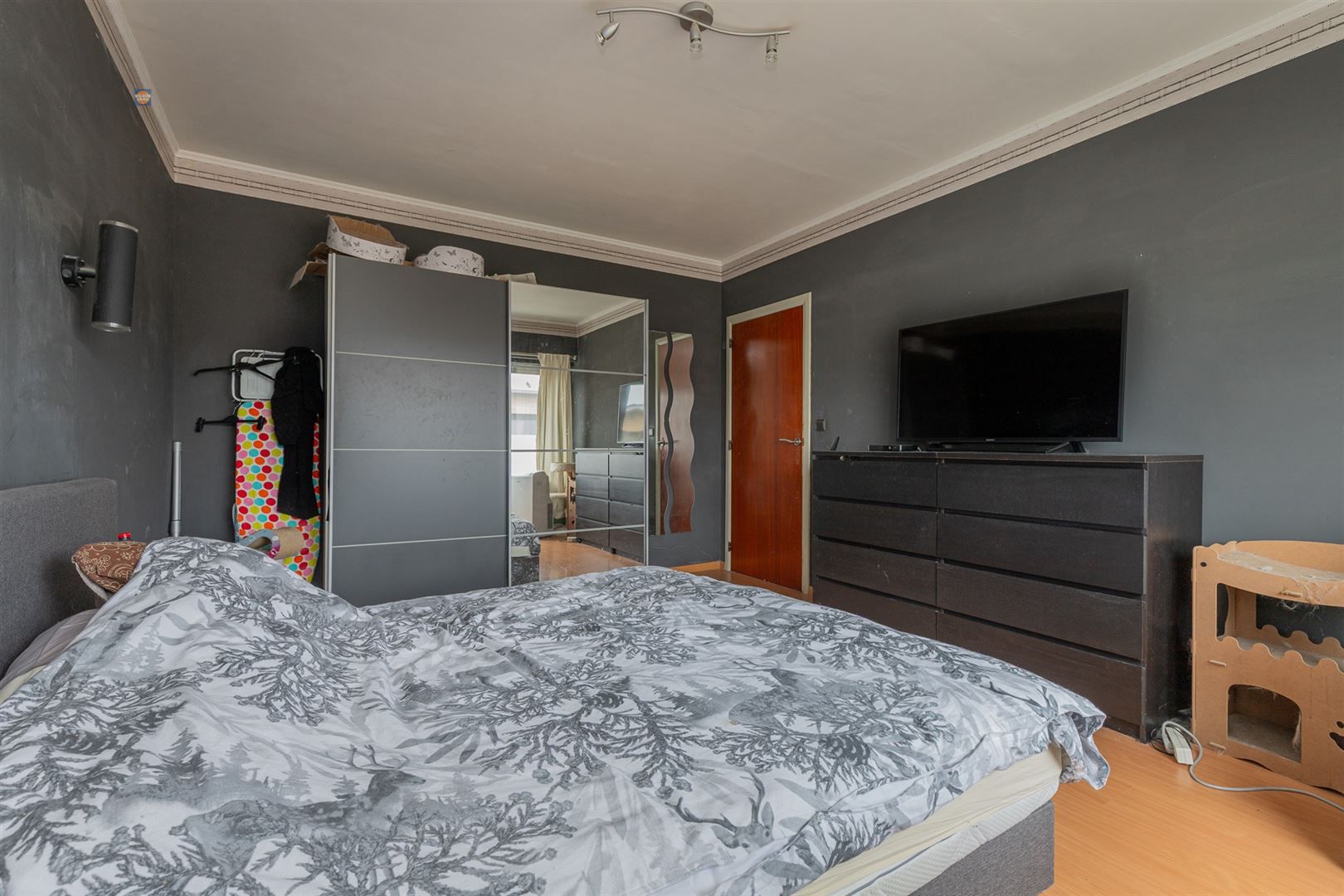 Ruime bel-etage met 3 slaapkamers, grote garage en gezellige tuin foto 10