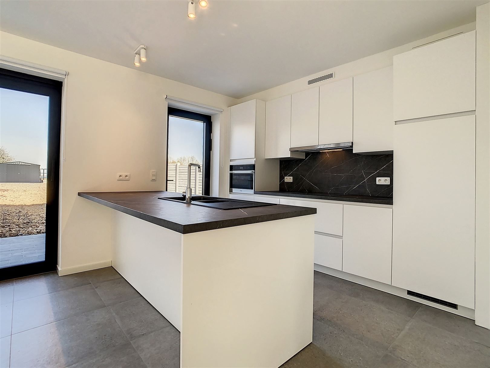 Mooie instapklare woning, 3 slpks, tuin, terras, garage foto 14