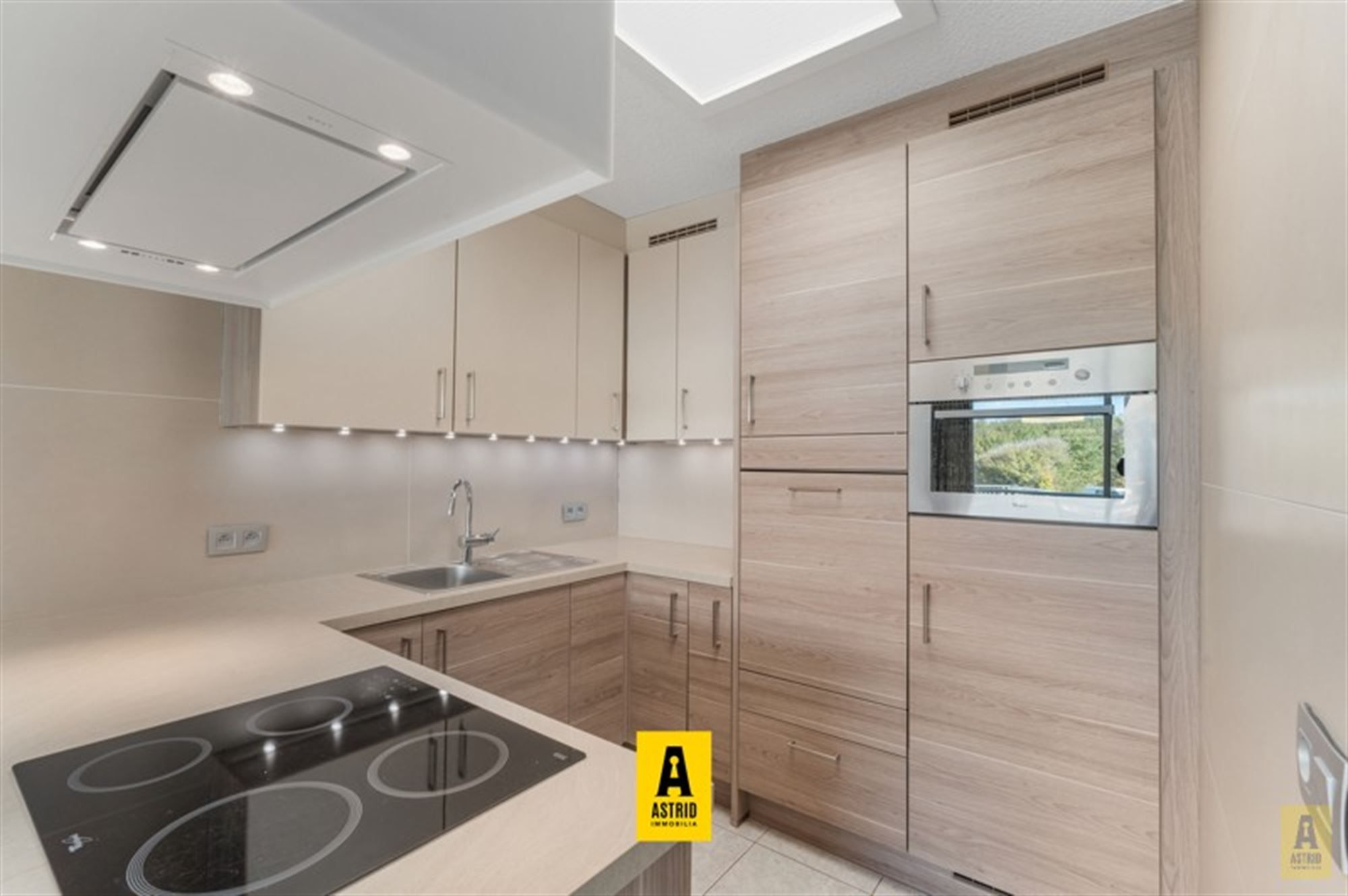 Perfect instapklaar appartement met zonneterras aan zee! foto 11