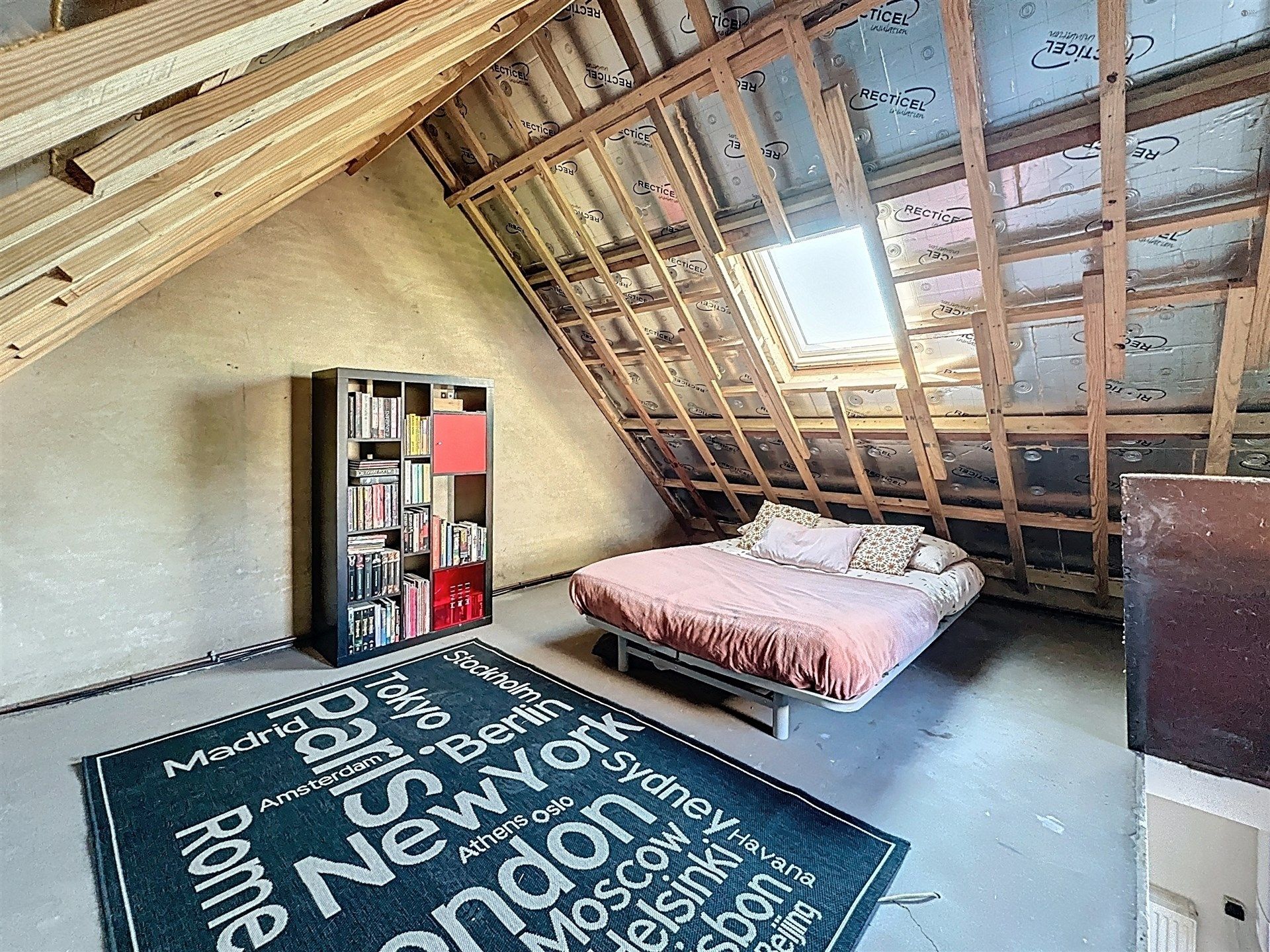 Open bebouwing met 4 slaapkamers en magazijn (144 m²) op perceel van 563m²! foto 11