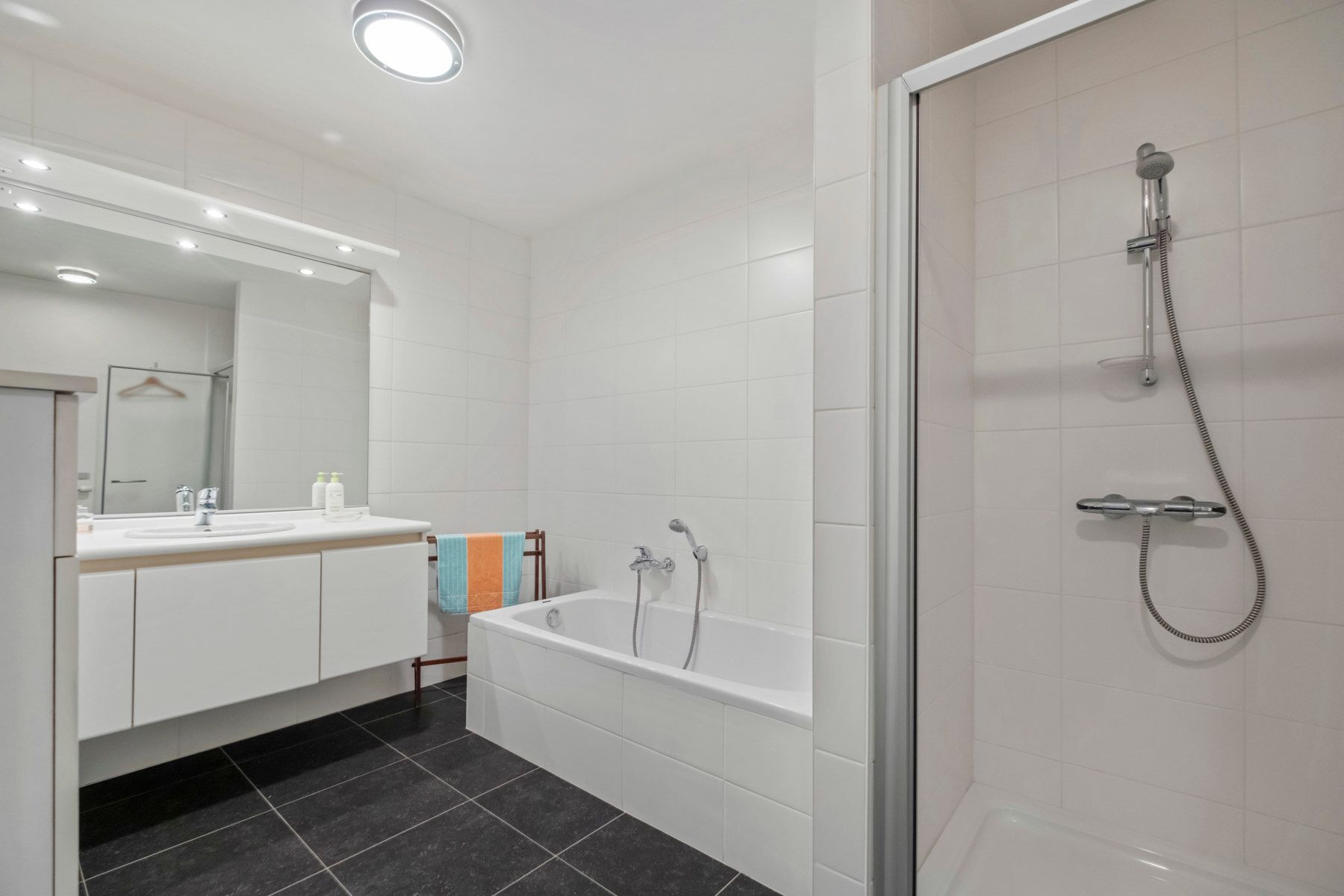 Rustig gelegen, zeer ruim appartement te Brugge! foto 21