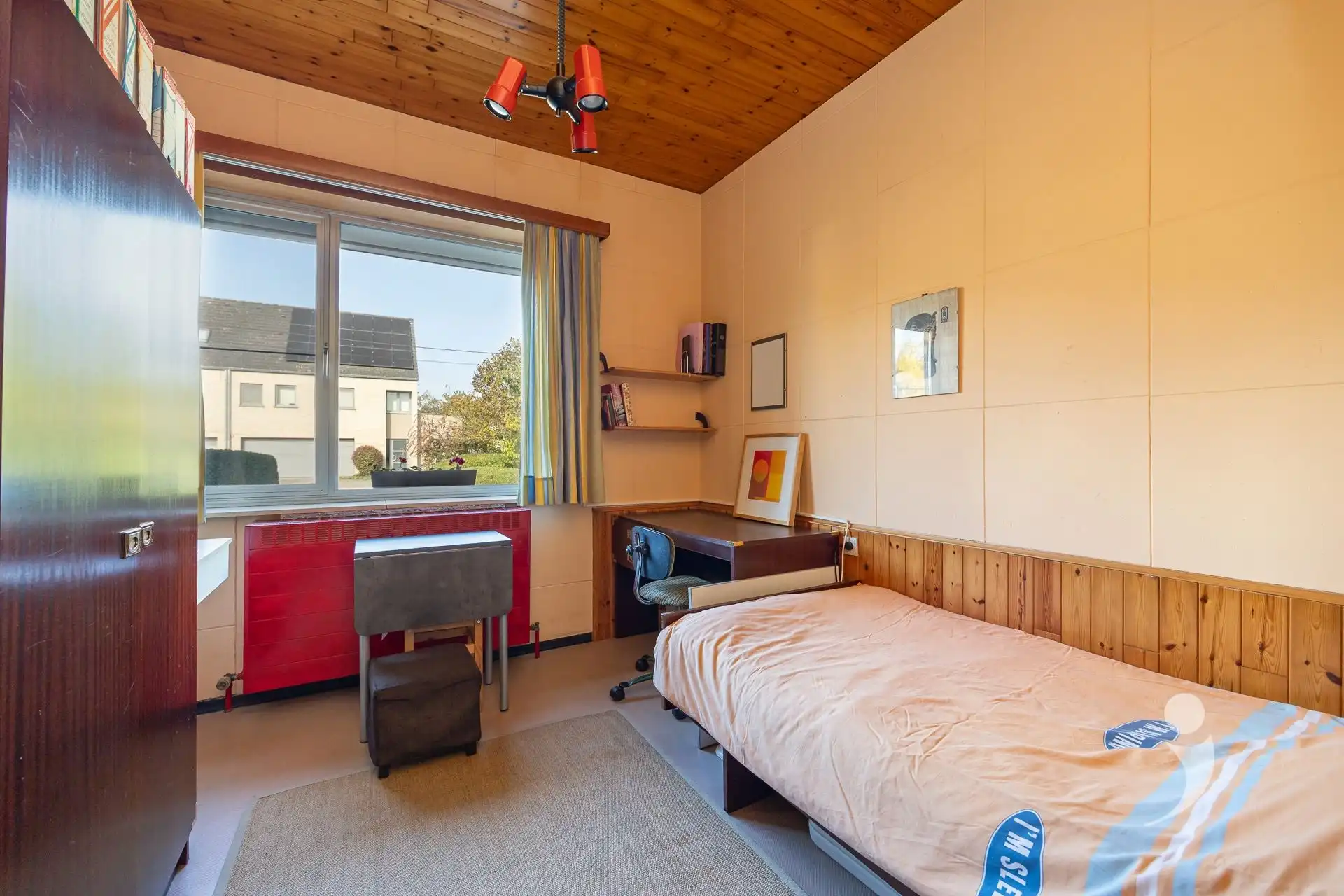 Ruime bungalow op een mooi perceel! foto 15