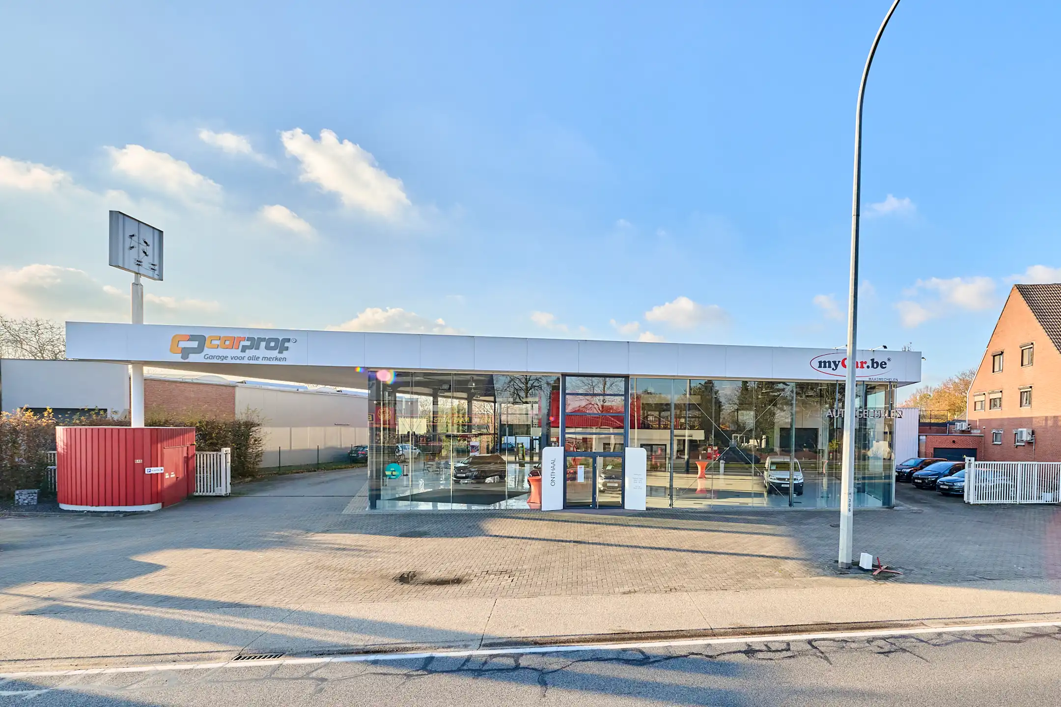 Te koop: commercieel gebouw in Maasmechelen foto 2