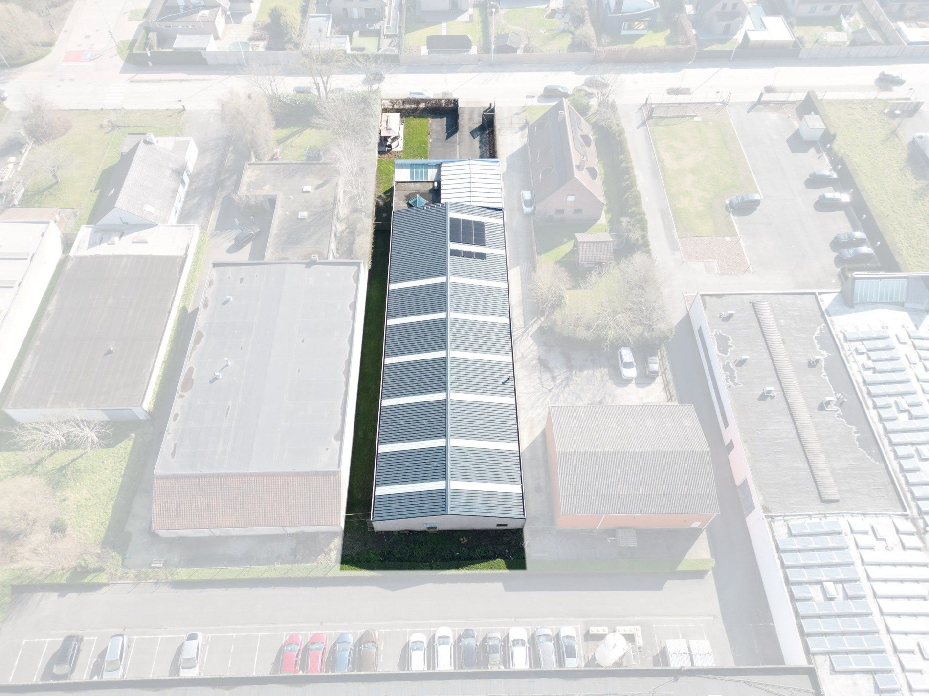 GOED GELEGEN MAGAZIJN MET SHOWROOM foto 21