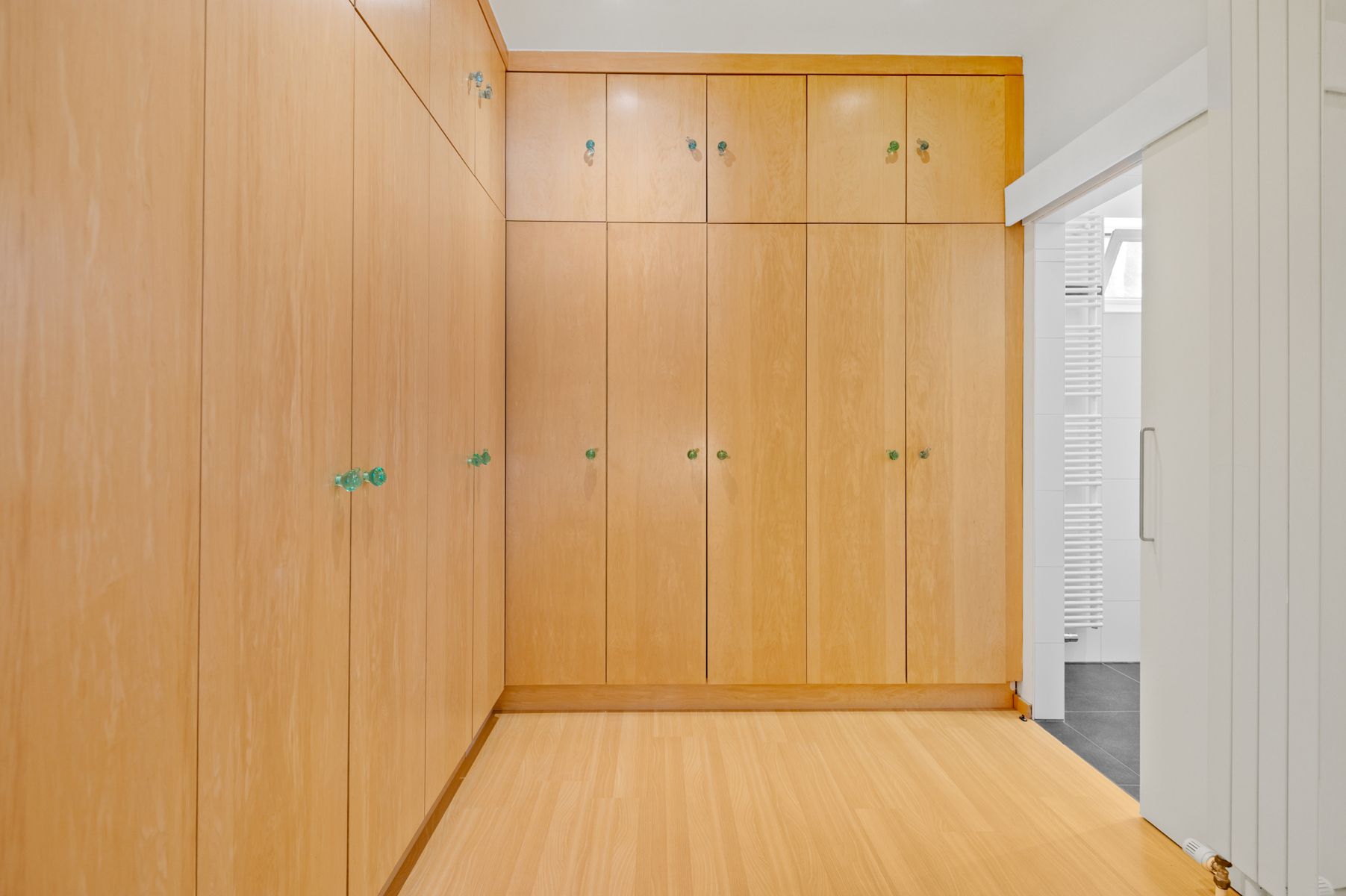 Moderne en energiezuinige villa op ca. 2.035 m². foto 16