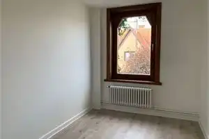 Volledig gerenoveerde woning met 5 slaapkamers foto 10
