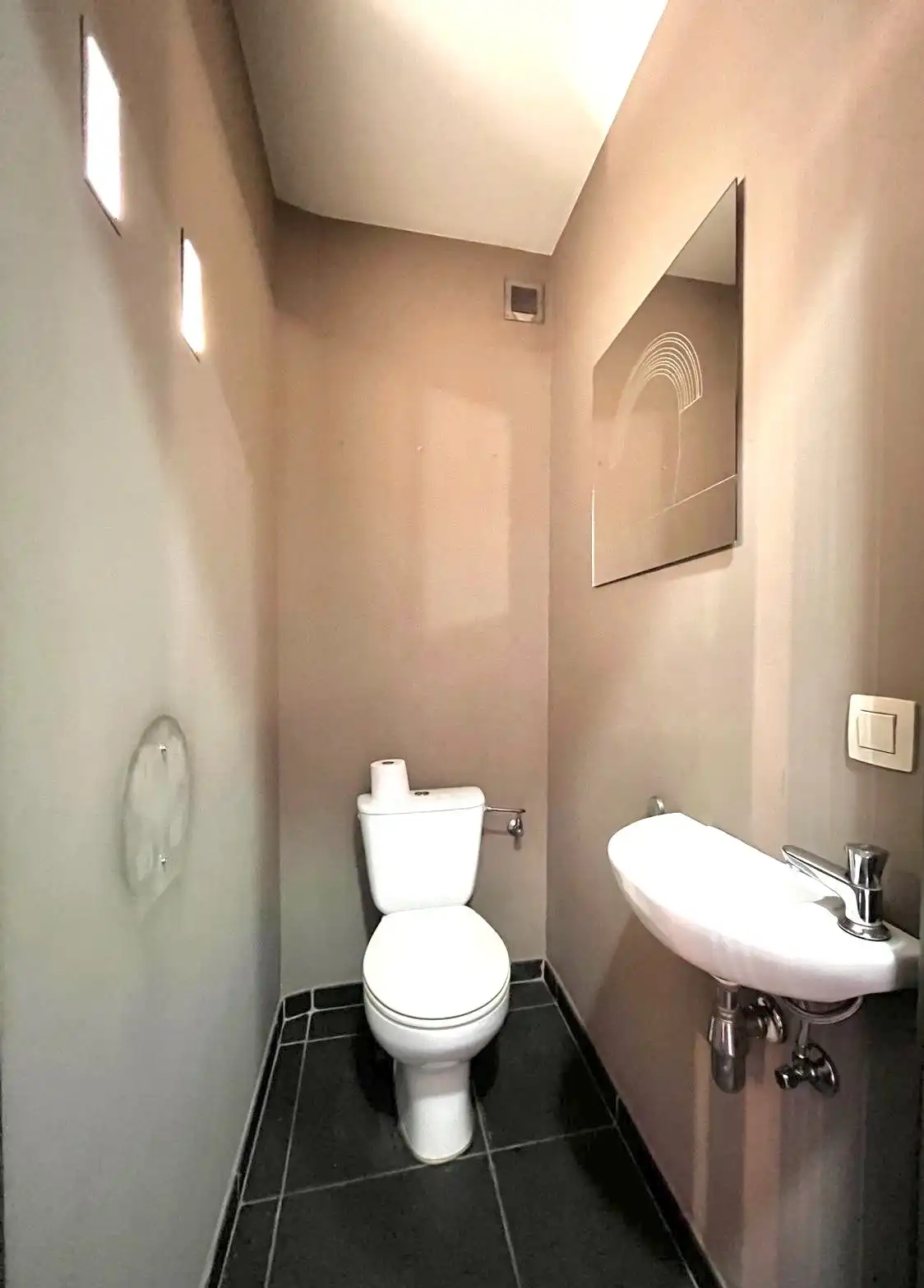 COMMERCIEEL GEBOUW - 214 M² BRUIKBARE RUIMTE foto 10