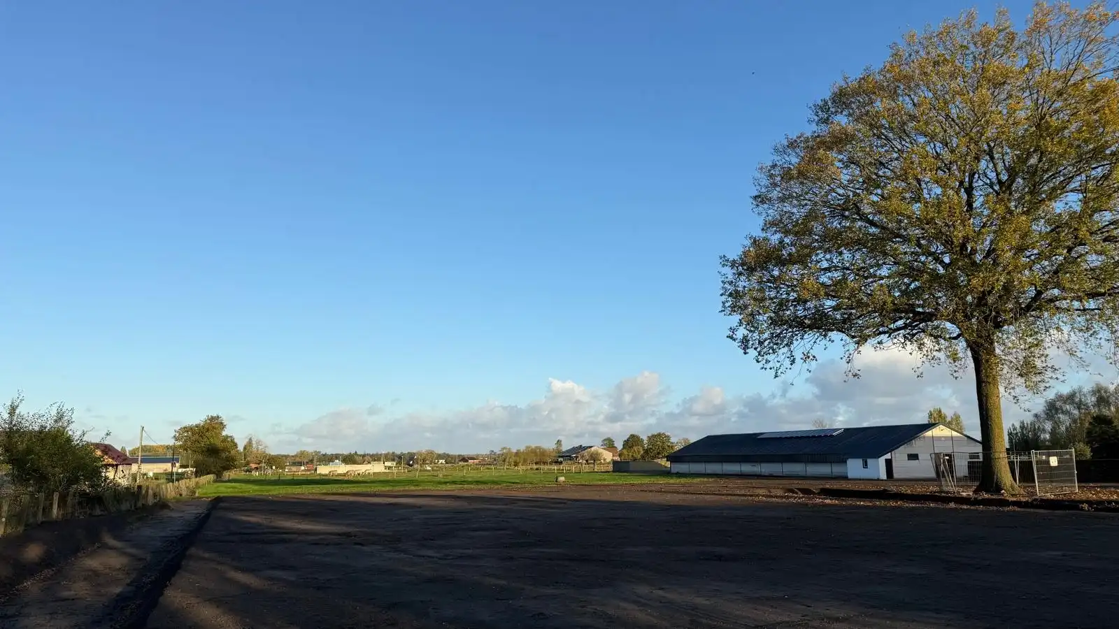 Uitzonderlijke villa bouwgronden in centrum Hertsberge foto {{pictureIndex}}