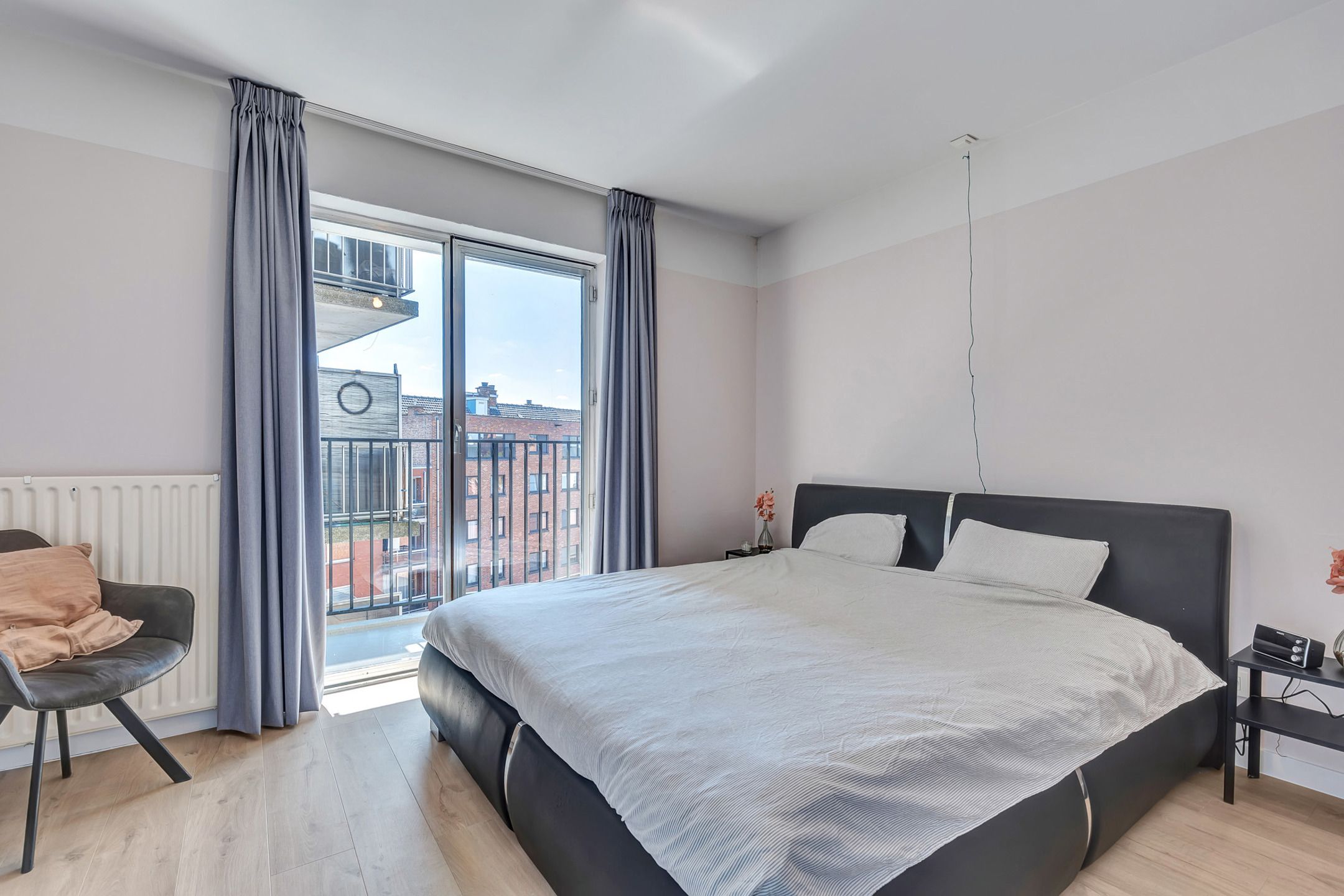 Prachtig gerenoveerd 3-slpk. app. centrum Deinze foto 9