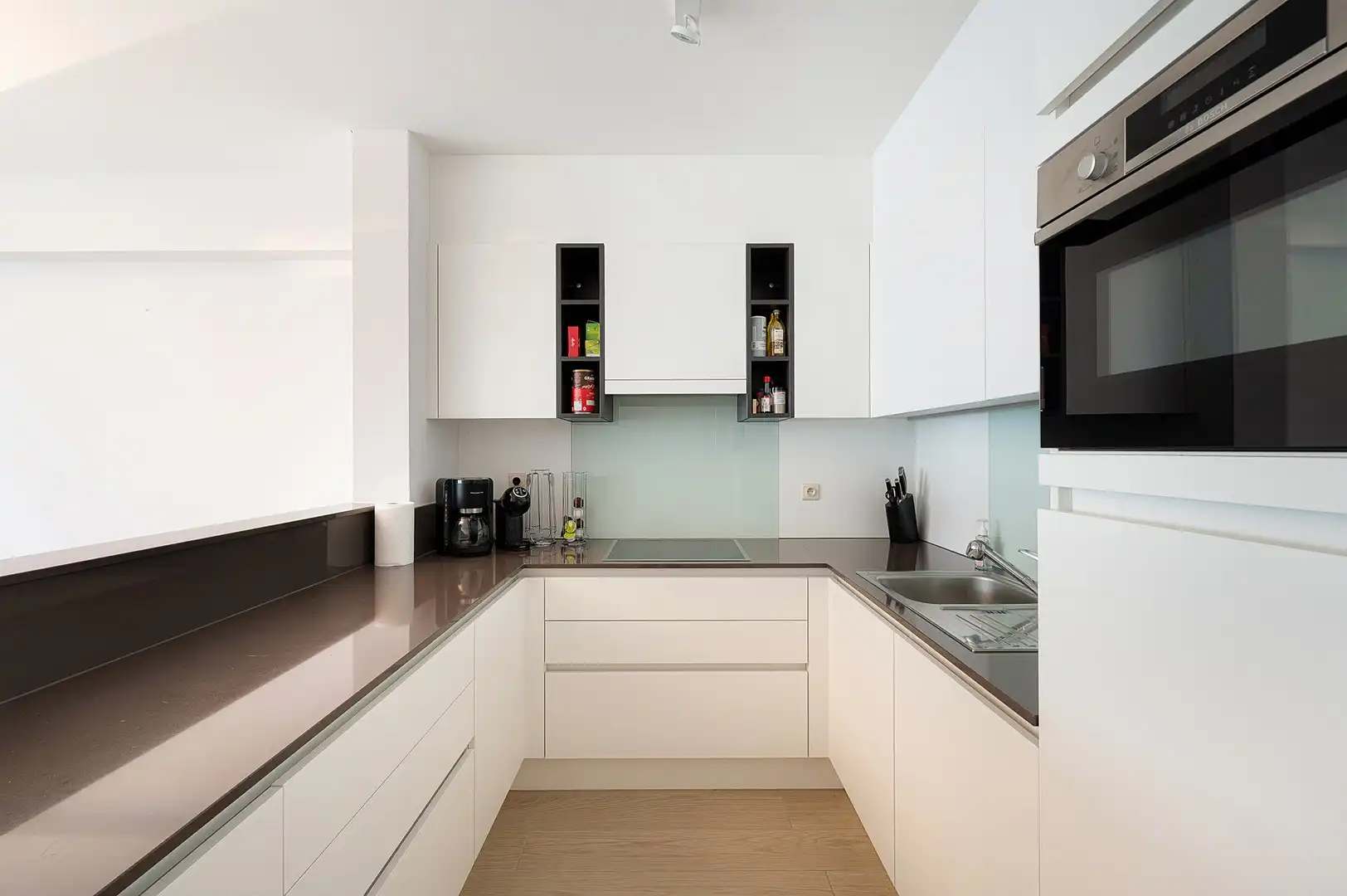 Een ruim appartement op toplocatie in het hart van Knokke. foto 5