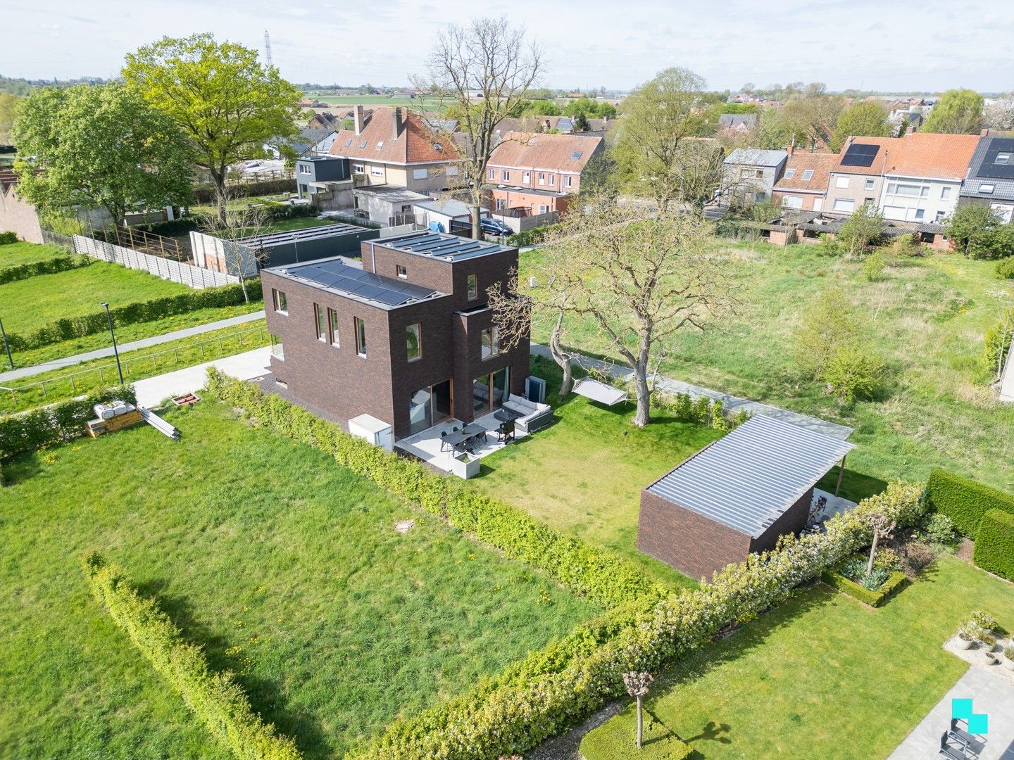 Architecturale (quasi)nieuwbouwwoning op rustige verkaveling te Lendelede foto 12