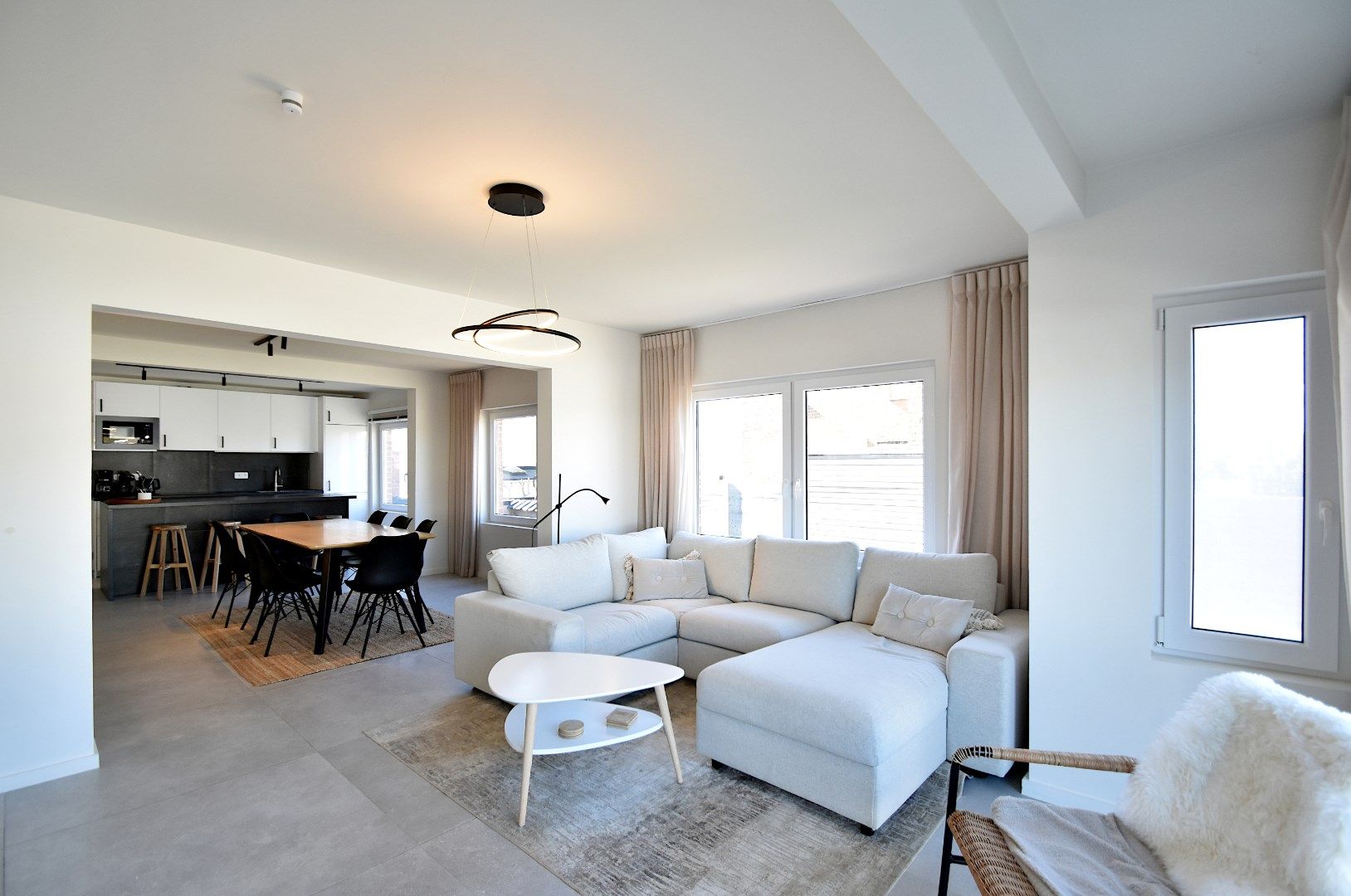 Moderne, energiezuinige woning te koop op toplocatie aan zee foto 3