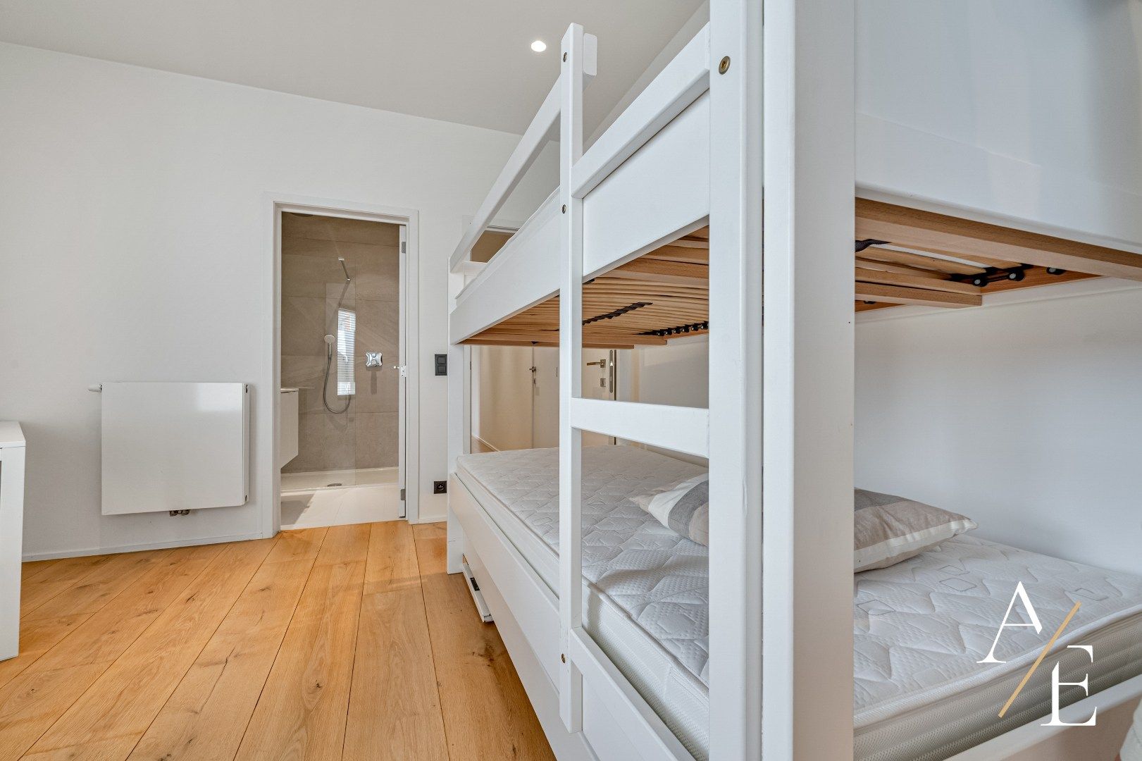 KNOKKE/DUINBERGEN - Bemeubeld appartement met garage! foto 10