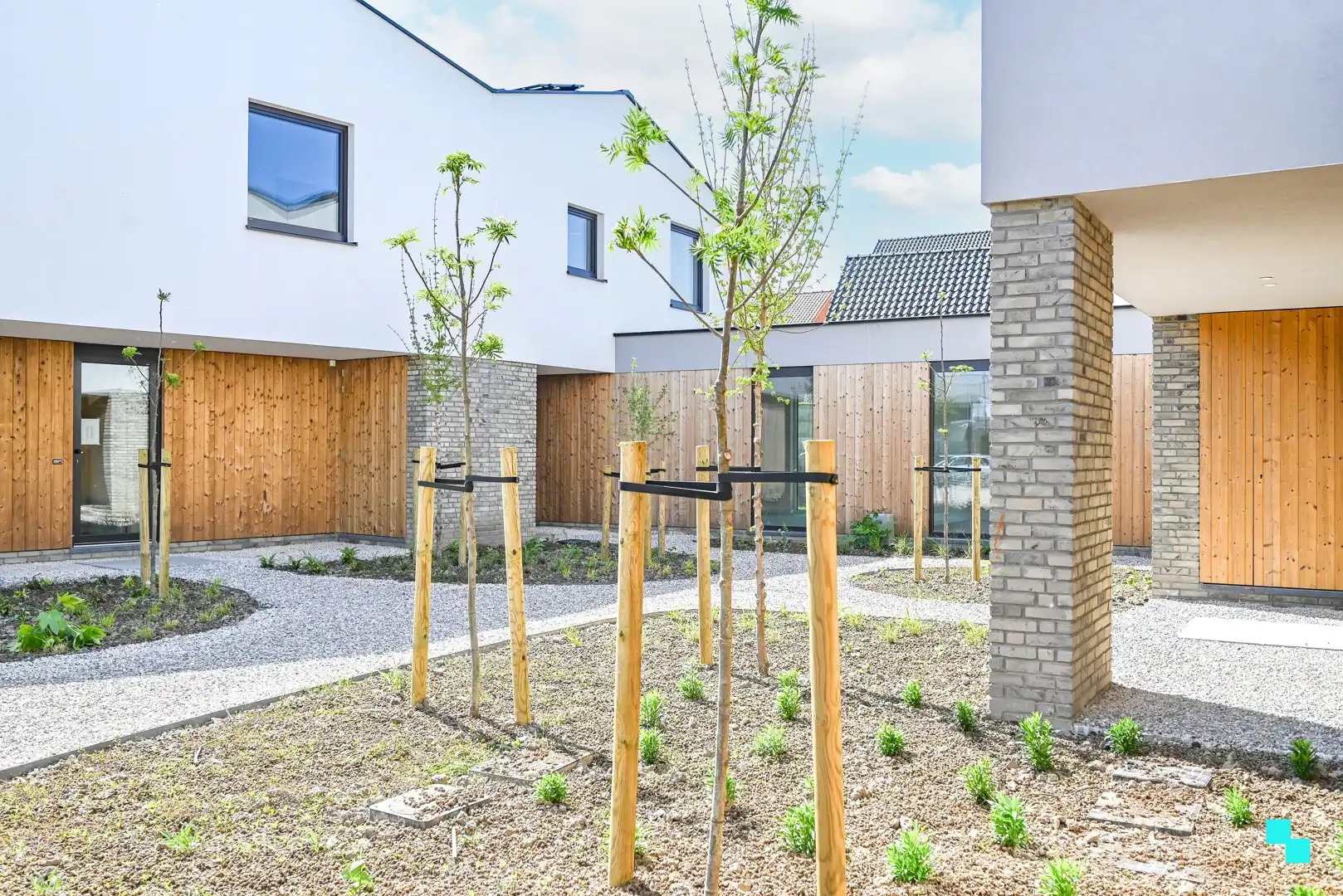 Halfopen nieuwbouwwoning in houtmassiefbouw foto 2