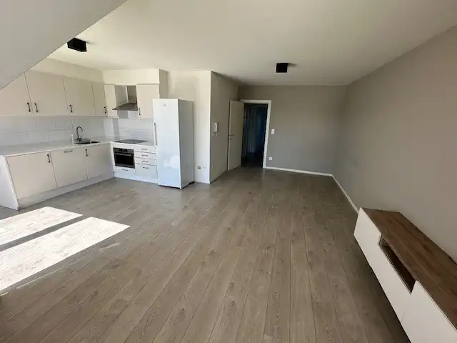 Duplex-appartement met 2 slaapkamers en 1 autostandplaats in Lanaken centrum  !  foto 3