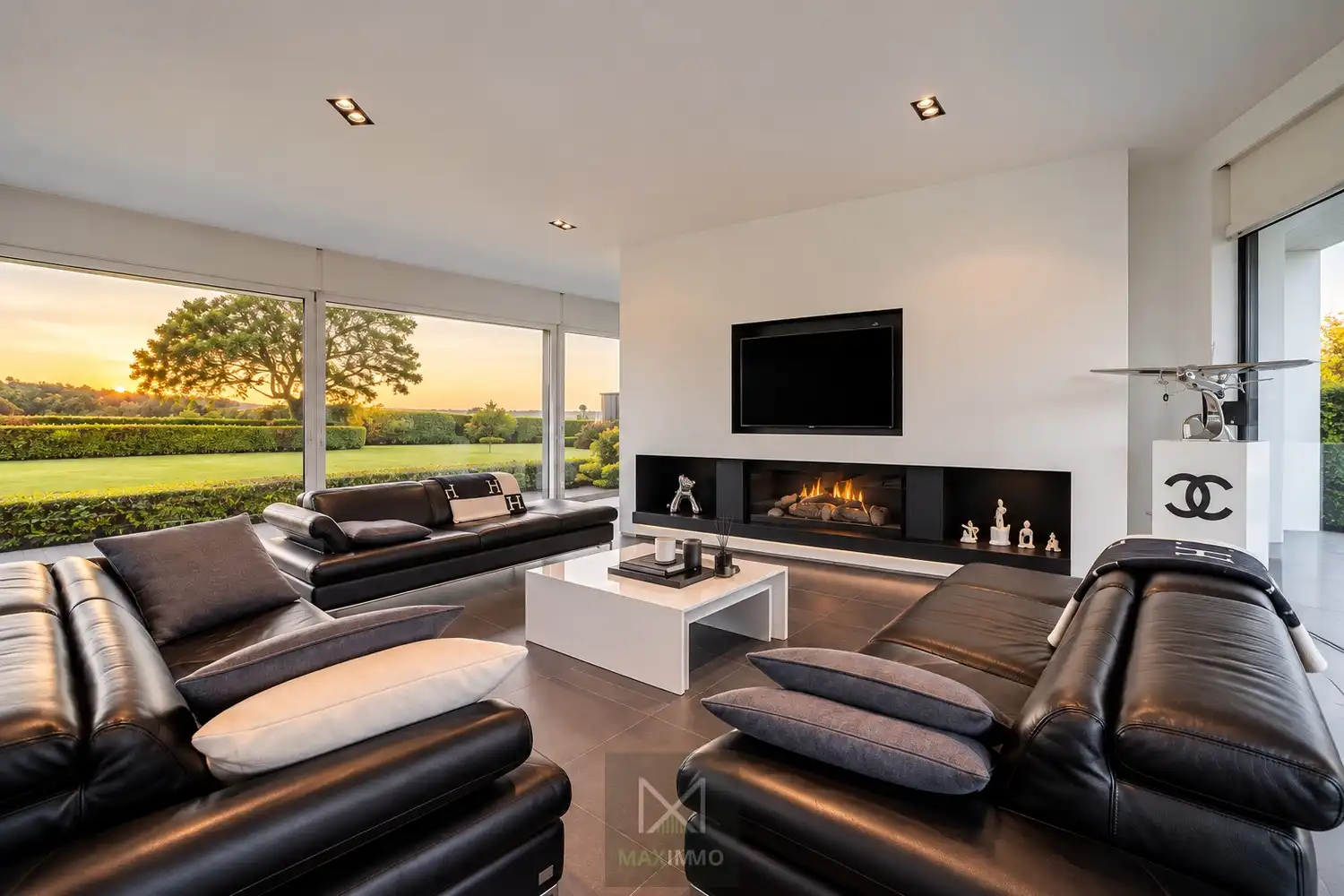 Luxevilla op 2 hectare met zwembad, loods en zicht op de Kemmelberg foto 20