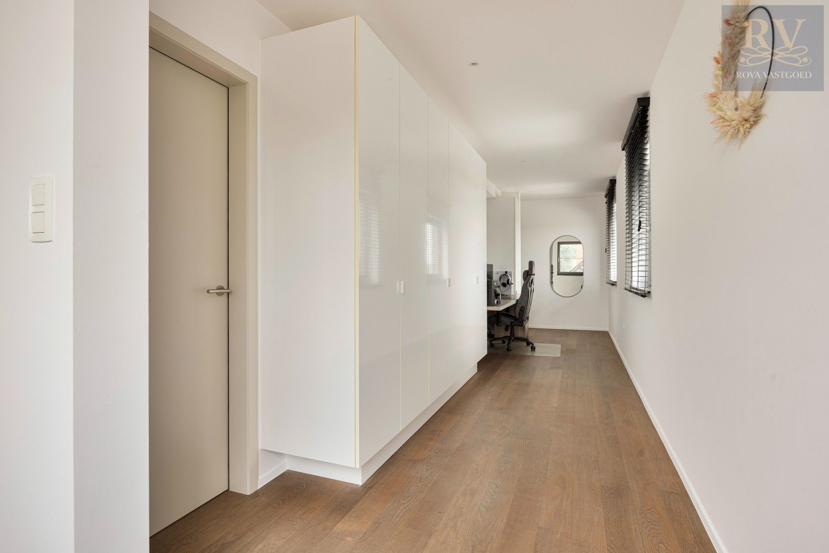 *** IN OPTIE *** UNIEK EN EXCLUSIEF DUPLEXAPPARTEMENT VAN +- 200 M2 MET RUIM TERRAS  EN DRIE SLAAPKAMERS IN DONK foto 18