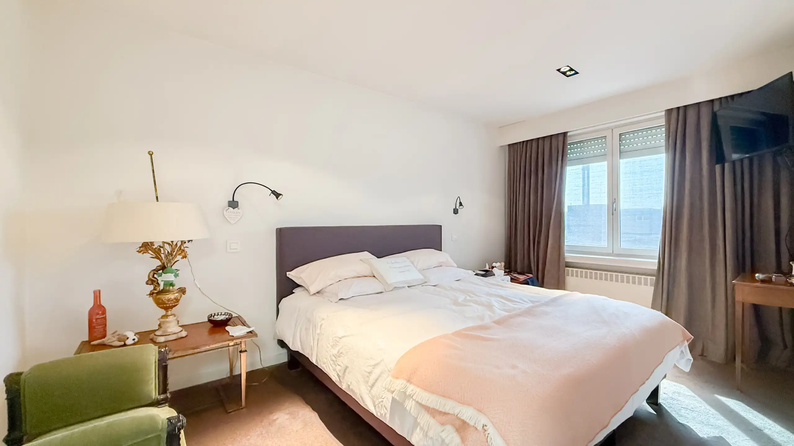 Verzorgde woning met zonnige tuin nabij de Graaf Jansdijk foto 14