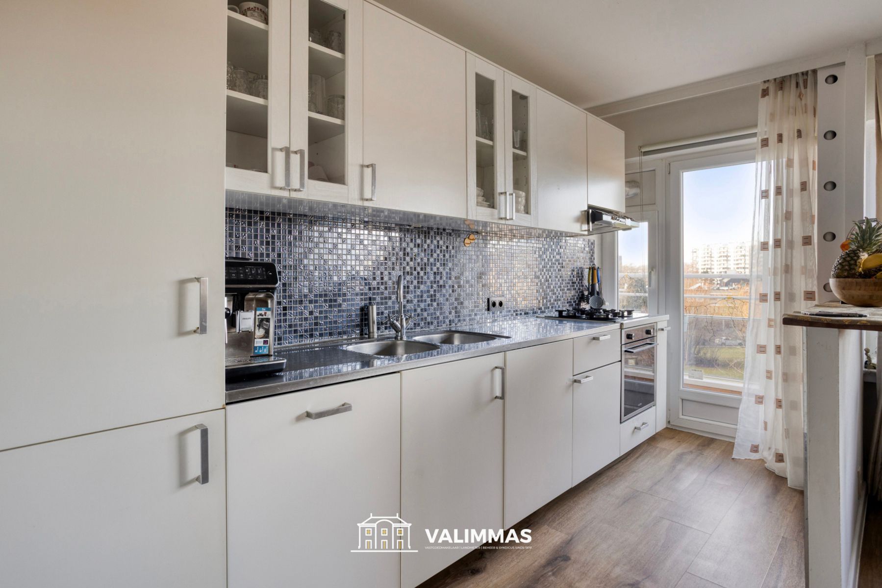 Gerenoveerd en comfortabel appartement met terras en kelder foto 10