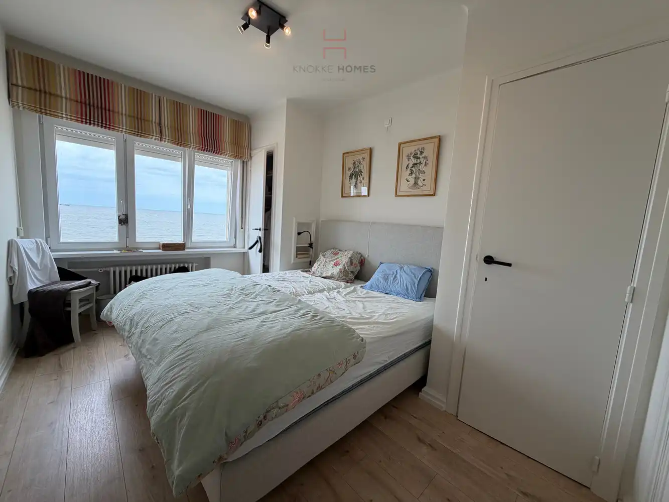 Gerenoveerd appartement op de zeedijk aan het Albertstrand foto 9