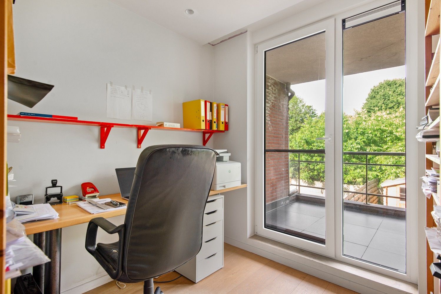 Grote woning met 6 slaapkamers en 3 badkamers nabij het Steytelickpark te Wilrijk. foto 20