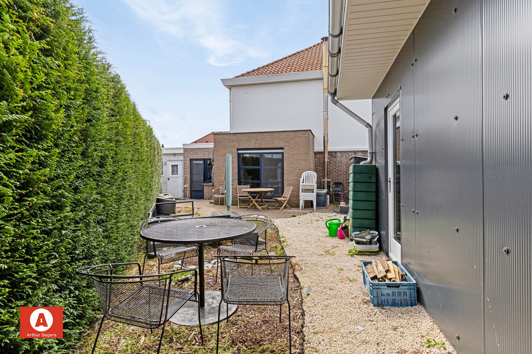 Instapklare woning mét ruime afzonderlijke garage (30 m²). foto 21