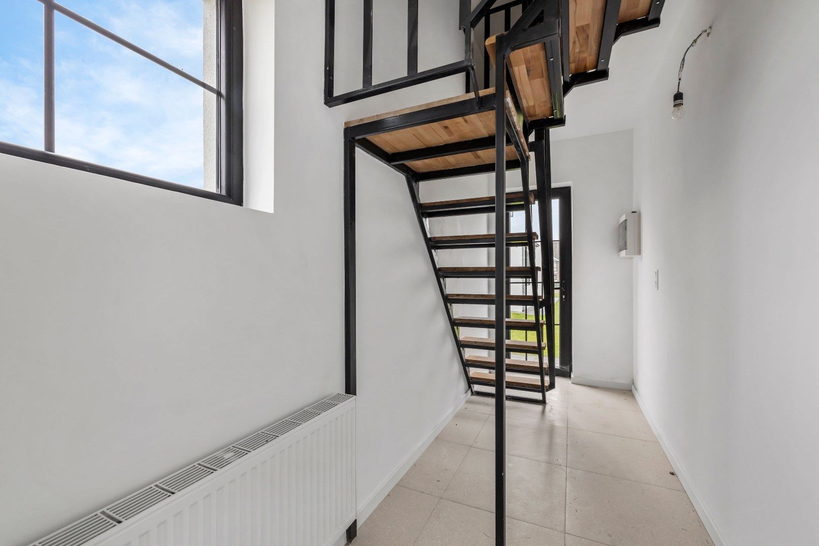 Luxueus gerenoveerde (2025) woning bijgebouw & ruime tuin in Zwijndrecht foto 28