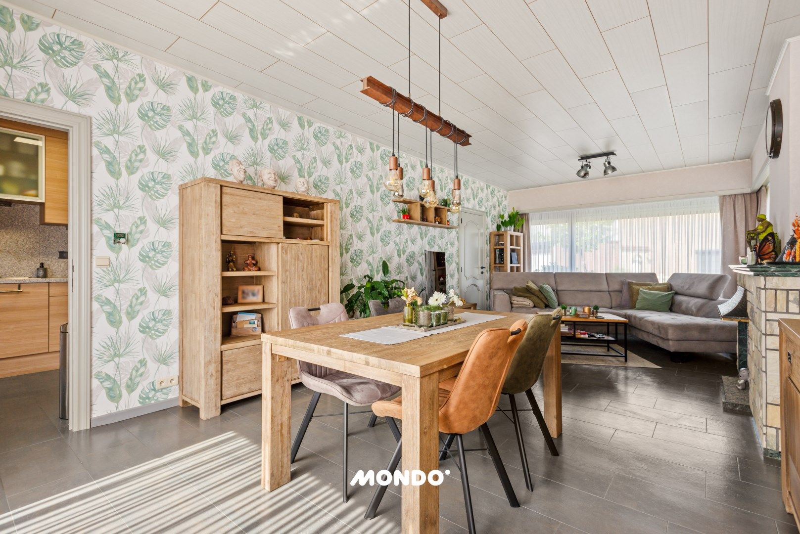 half-open bebouwing met twee garageboxen foto 8