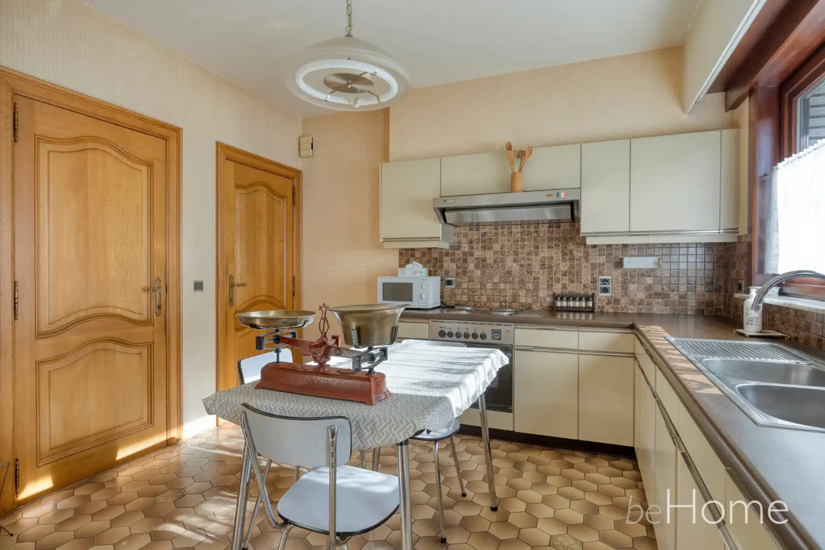 Vrijstaande woning met heel wat potentieel op topligging! foto 18