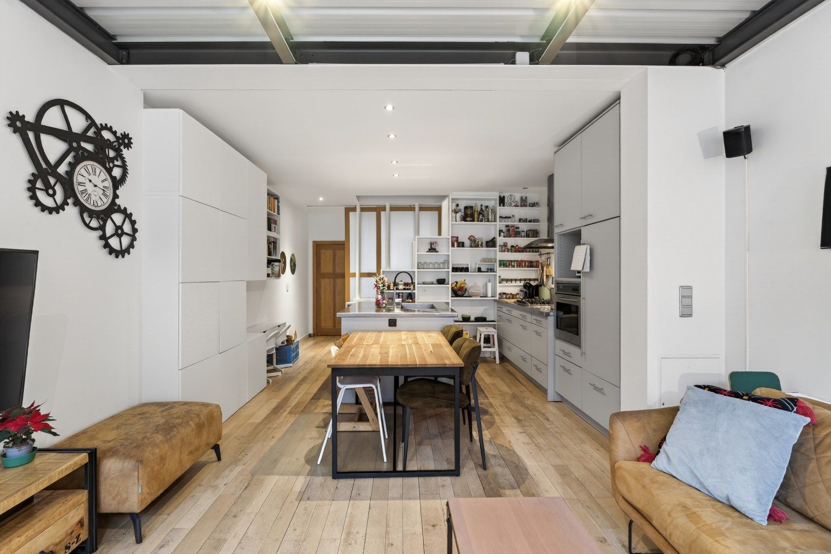 Gezellige eengezinswoning met buitenruimte met INSTELPRIJS foto 6