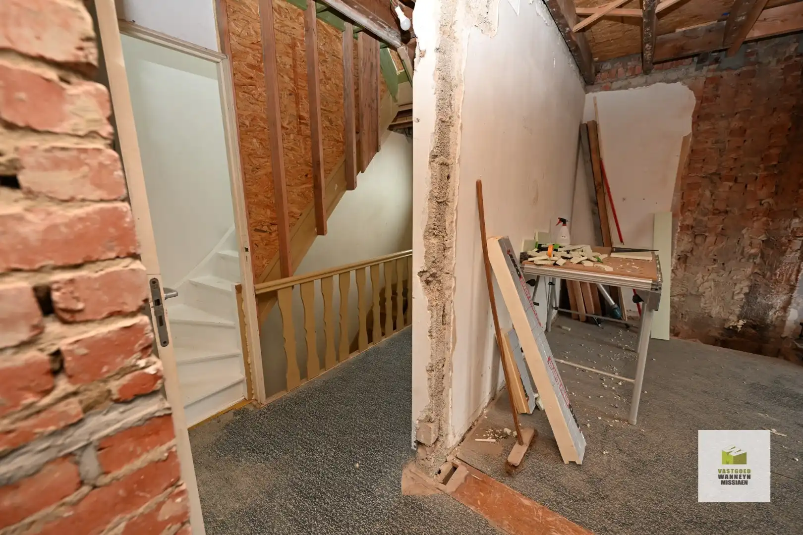 Halfopen bebouwing met 4 slaapkamers en bijgebouw op 991m2 foto 14