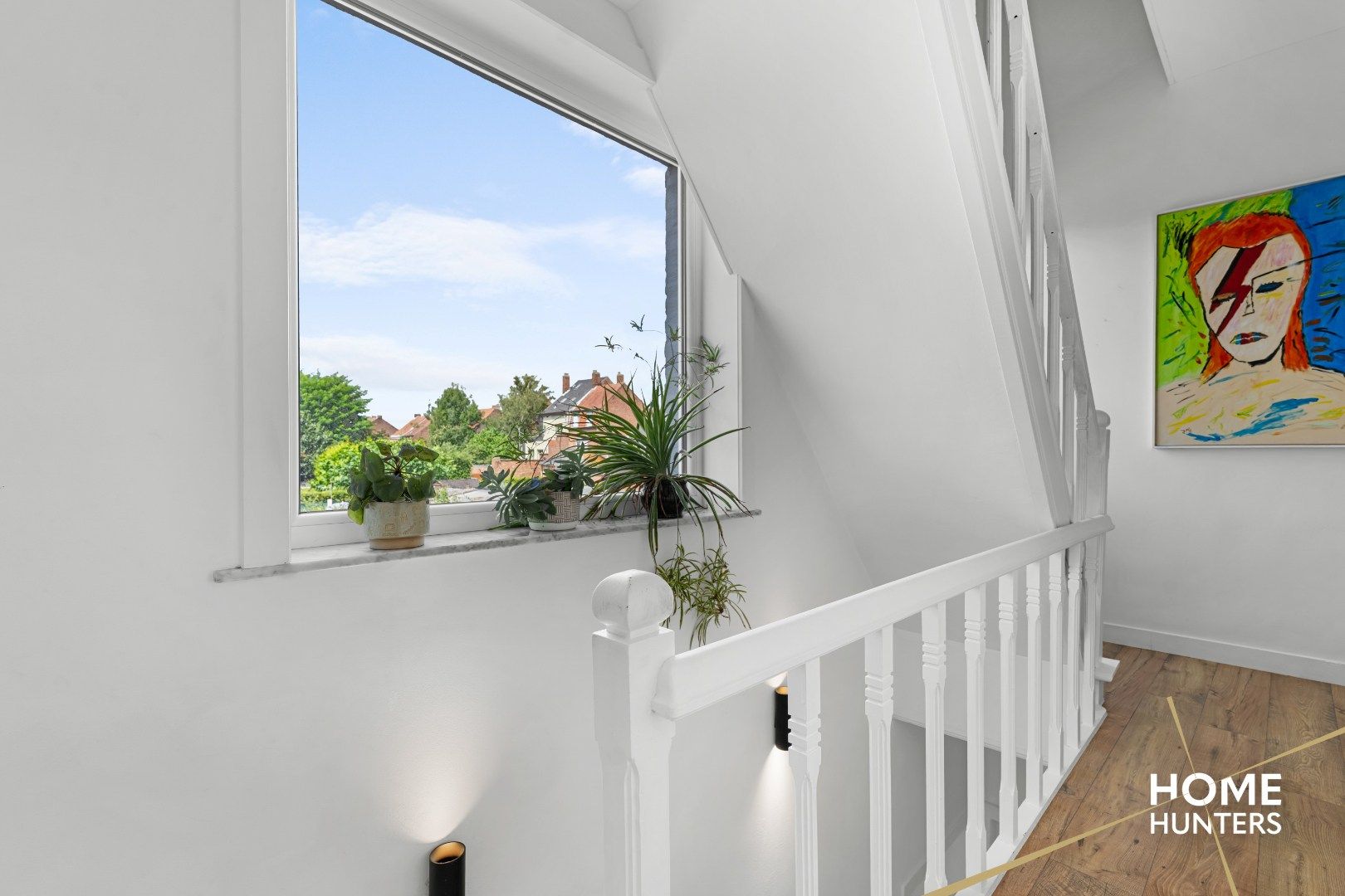 Instapklare, volledig gerenoveerde rijwoning met garage in hartje Wervik foto 10