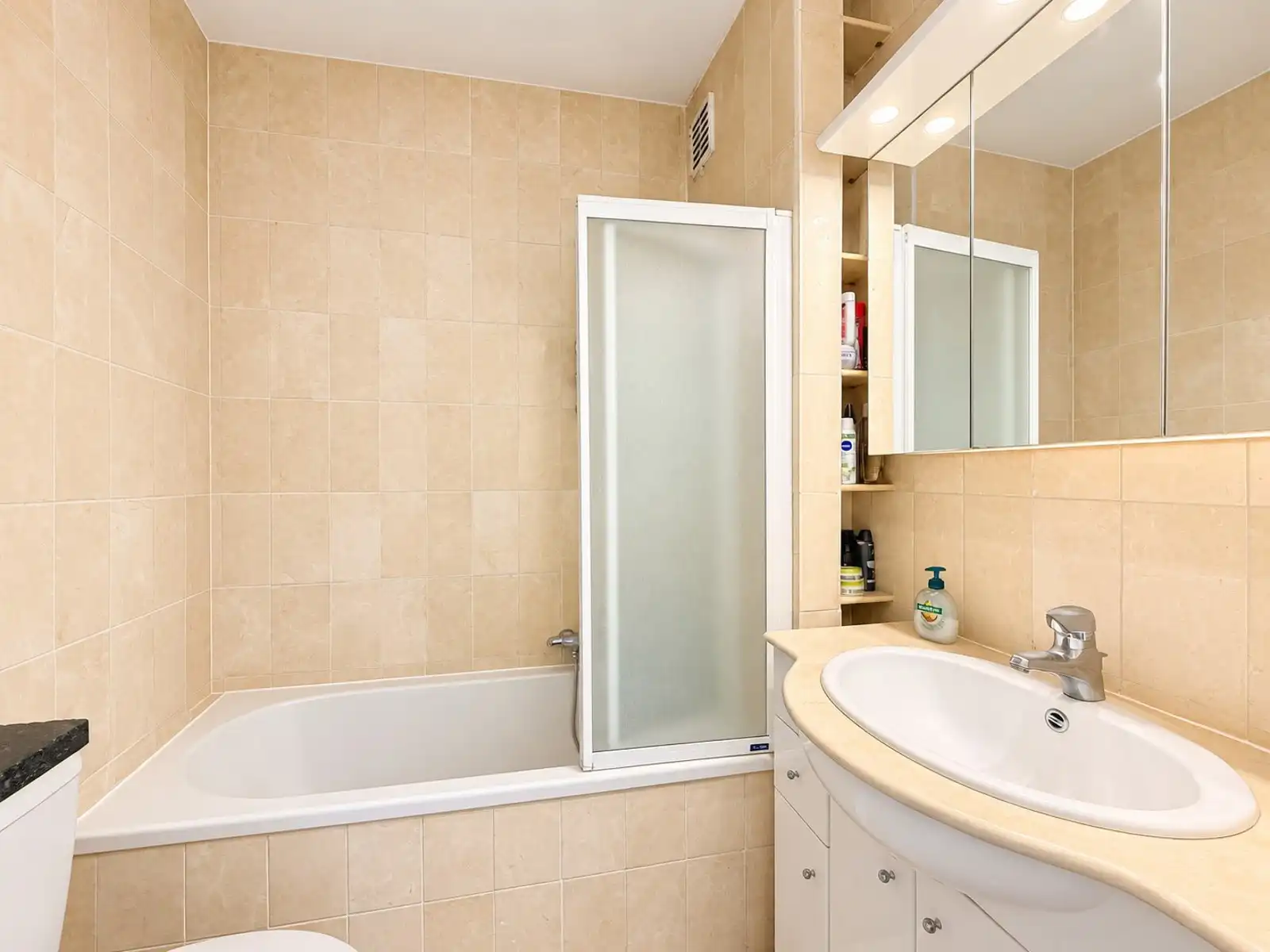 Appartement te huur foto 8